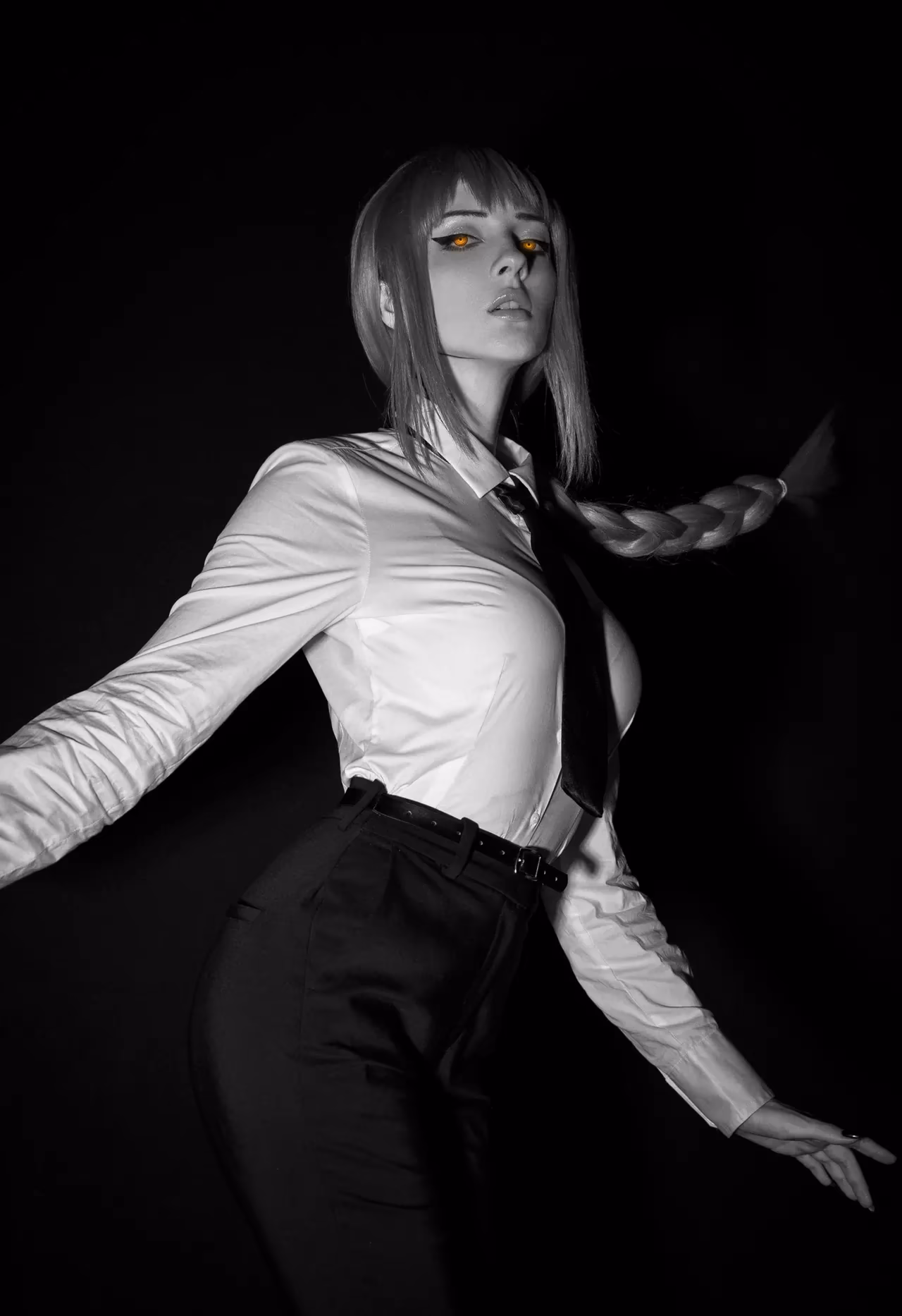 Alin Ma as Makima — cosplay photo 3 of 45