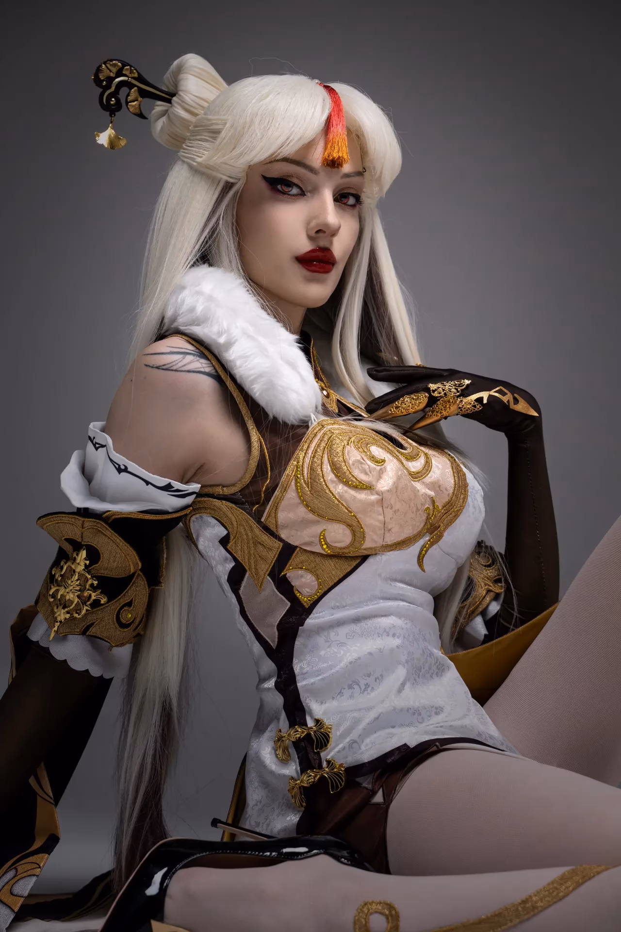 Alin Ma as Ningguang — cosplay photo 10 of 27
