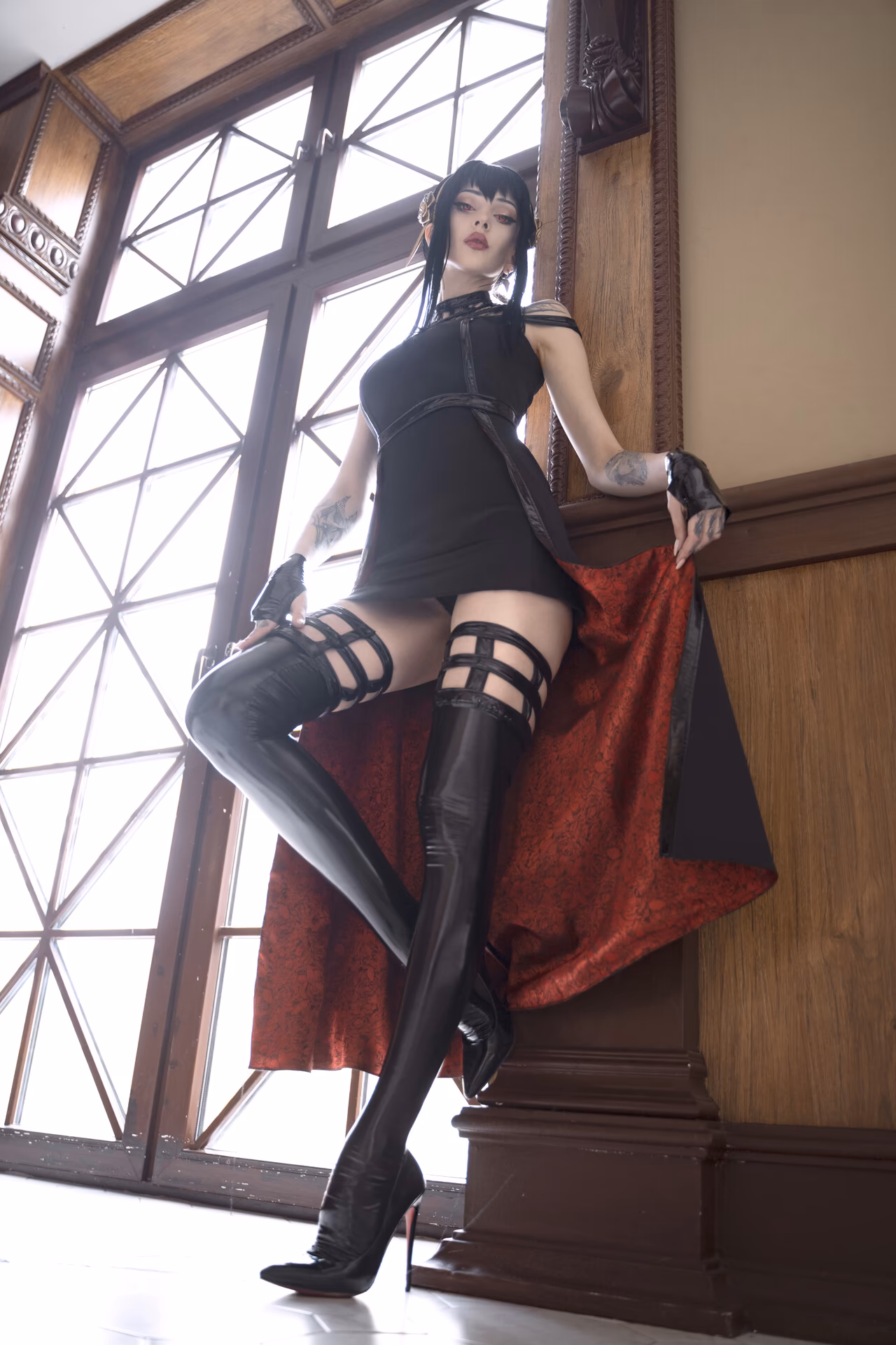 Alin Ma as Yor Forger — cosplay photo 7 of 36