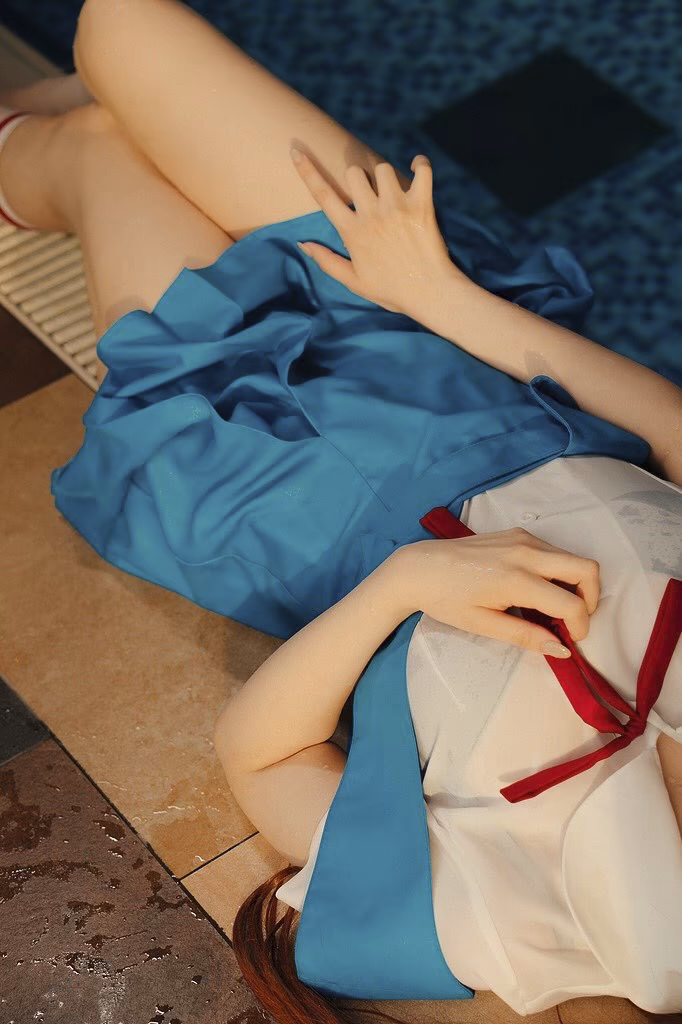 Alina Becker as Asuka Langley Soryu — cosplay photo 8 of 13