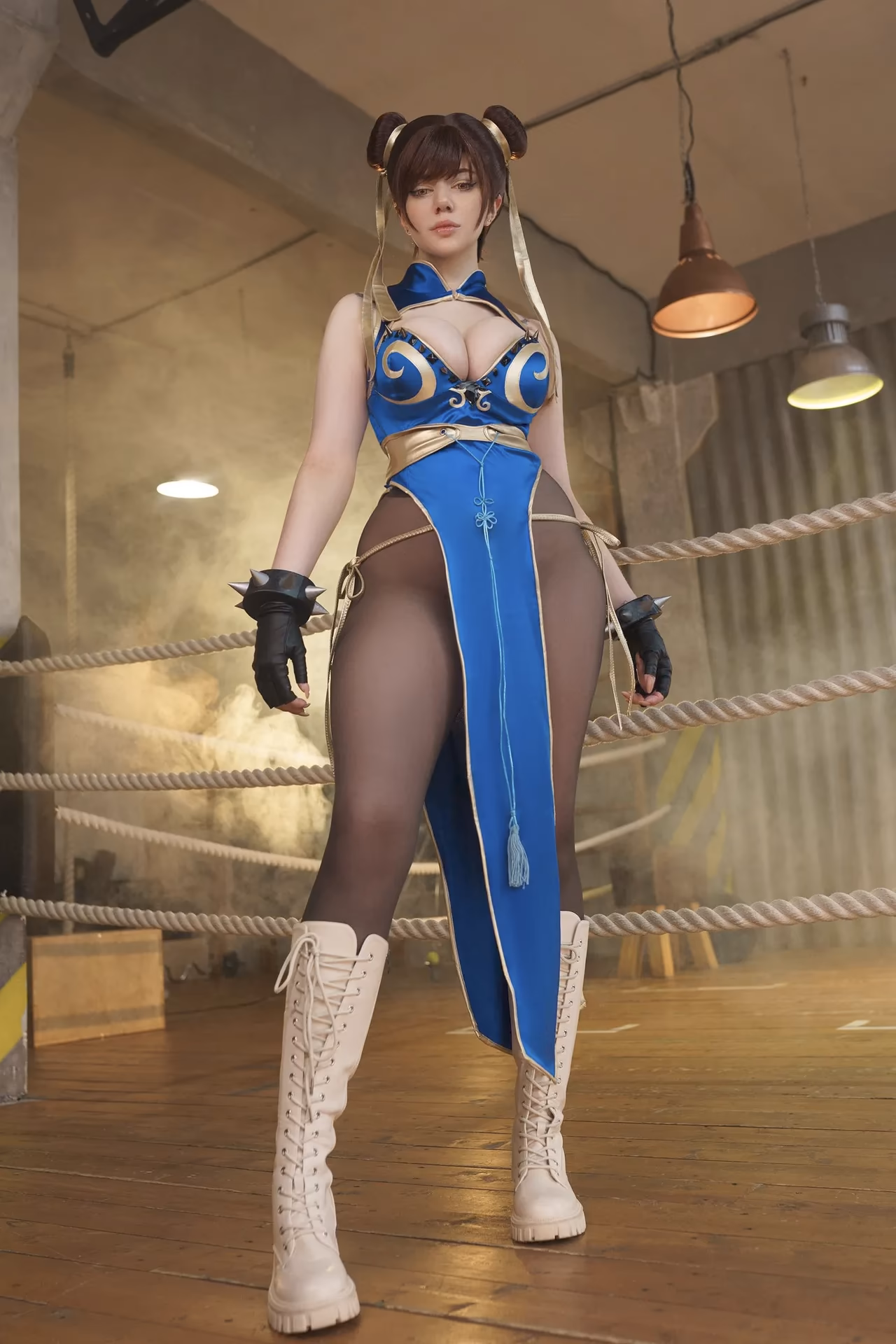 Alina Becker as Chun-Li — cosplay photo 4 of 43