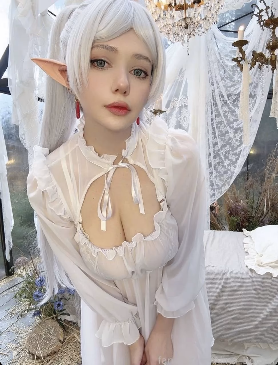Alina Becker as Frieren — cosplay photo 7 of 50