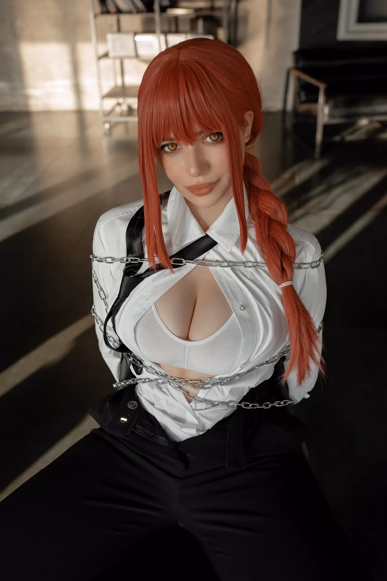 Alina Becker as Makima — cosplay photo 2 of 48