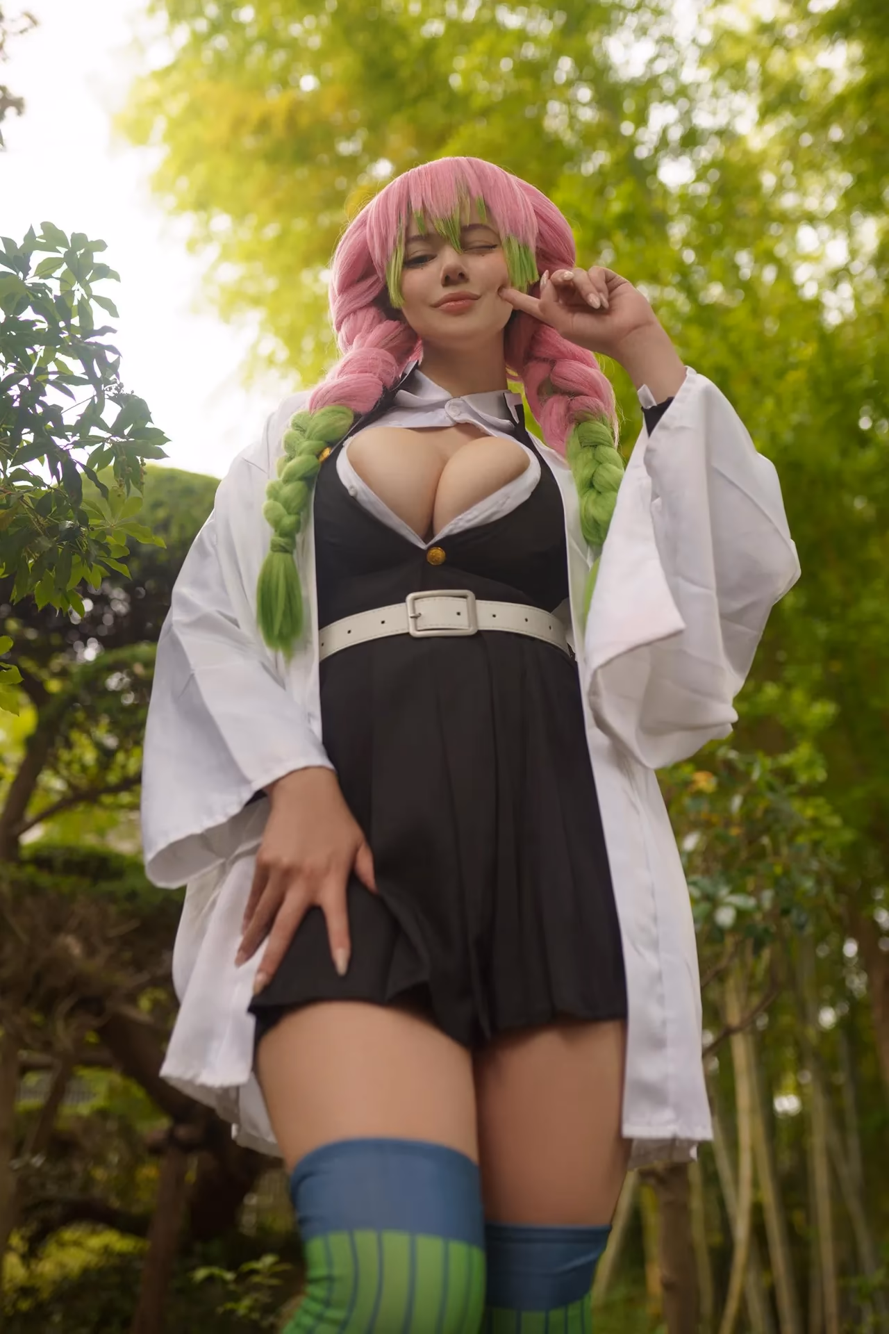 Alina Becker as Mitsuri Kanroji — cosplay photo 3 of 49