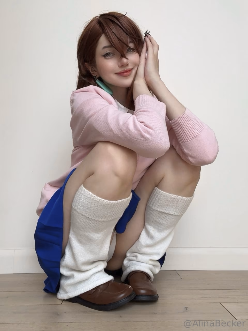 Alina Becker as Momo Ayase — cosplay photo 7 of 24