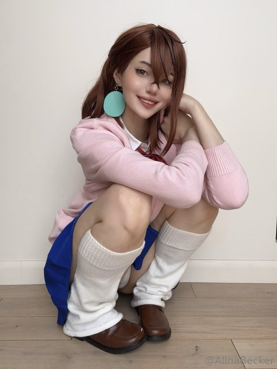 Alina Becker as Momo Ayase — cosplay photo 9 of 24
