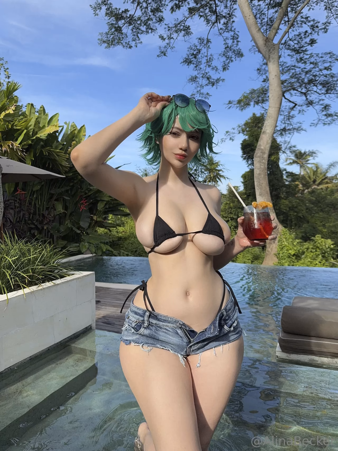 Alina Becker as Tatsumaki — cosplay photo 7 of 63