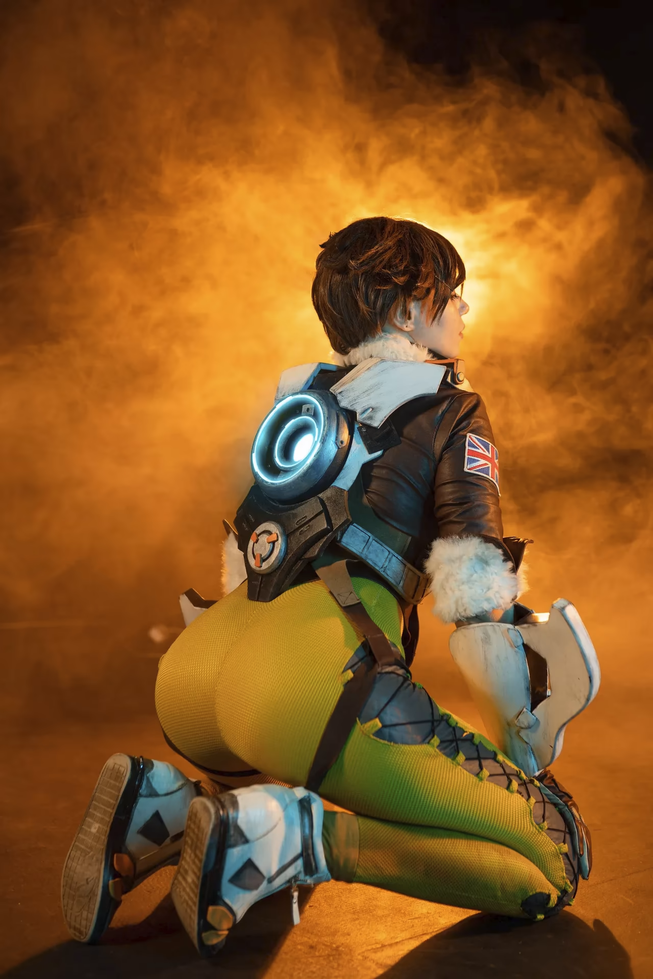 Alina Becker as Tracer — cosplay photo 10 of 31