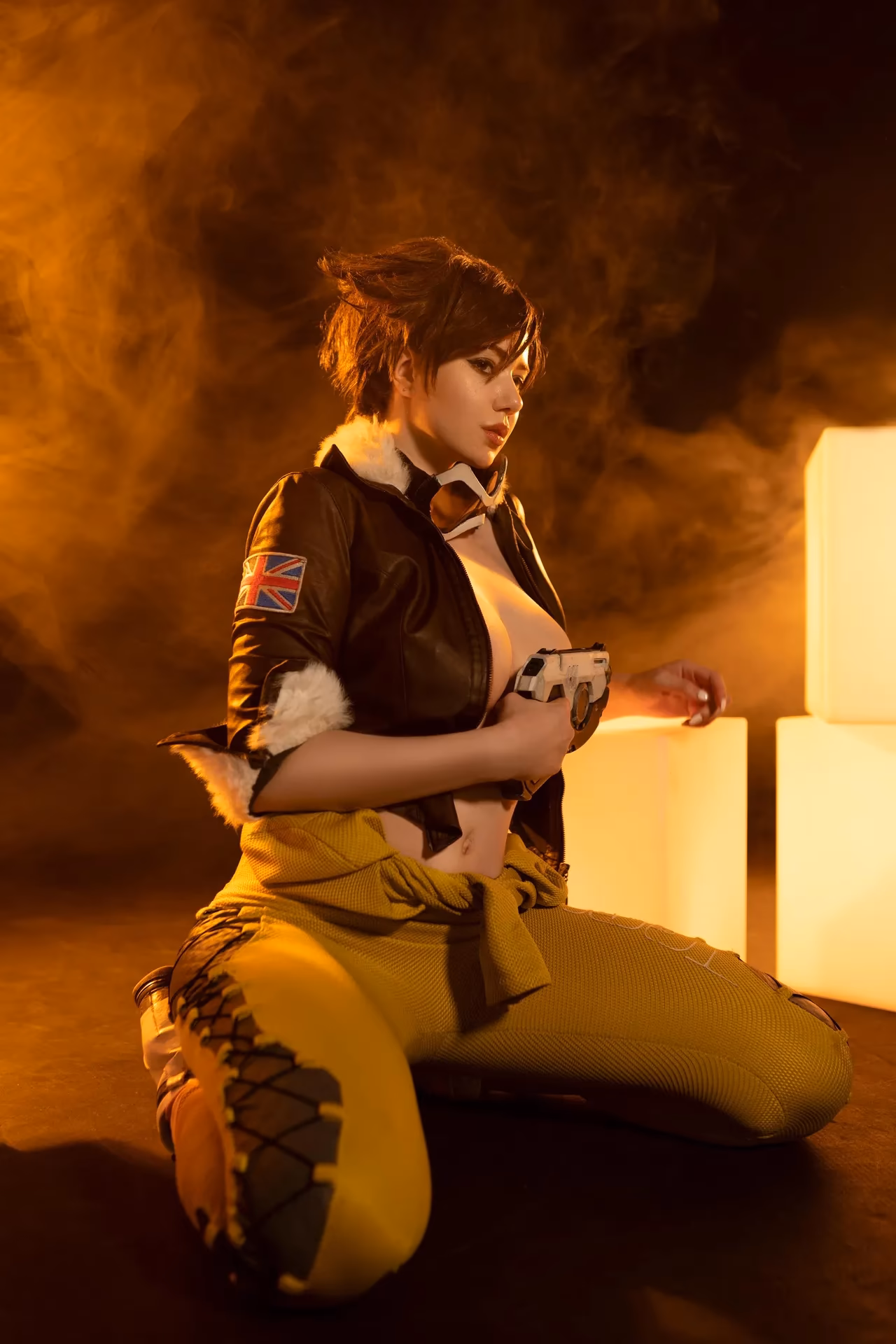 Alina Becker as Tracer — cosplay photo 18 of 31