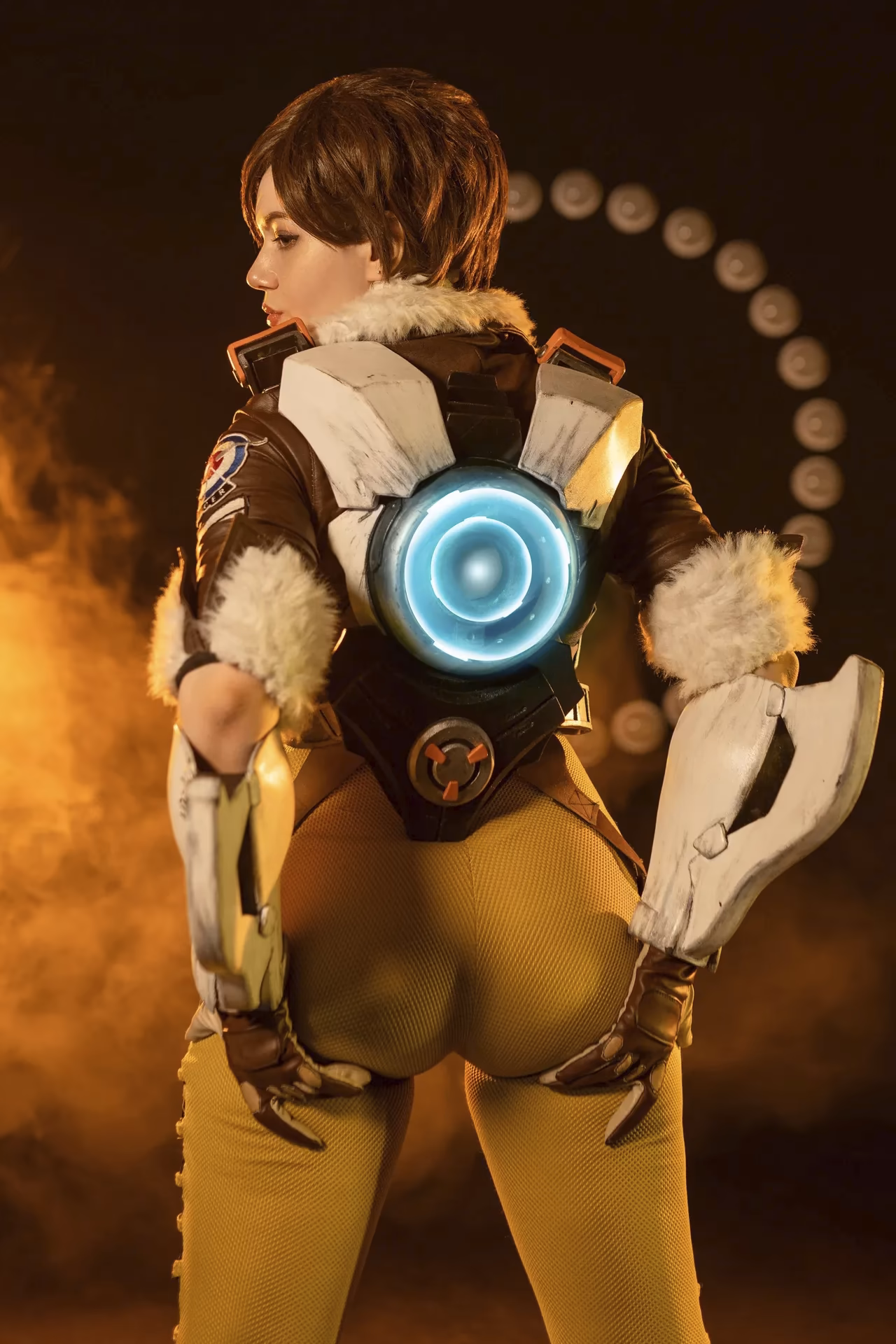 Alina Becker as Tracer — cosplay photo 3 of 31
