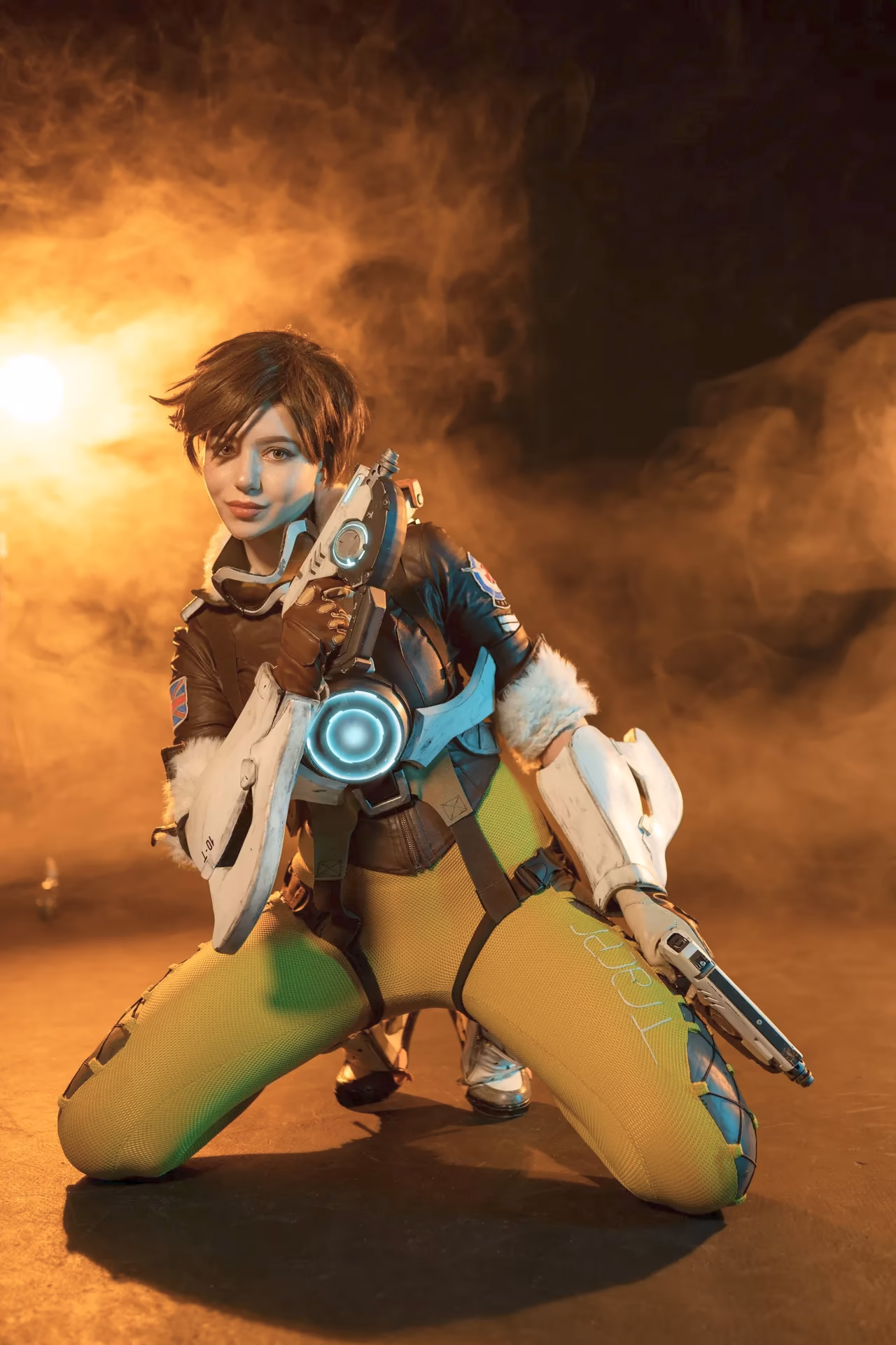 Alina Becker as Tracer — cosplay photo 7 of 31