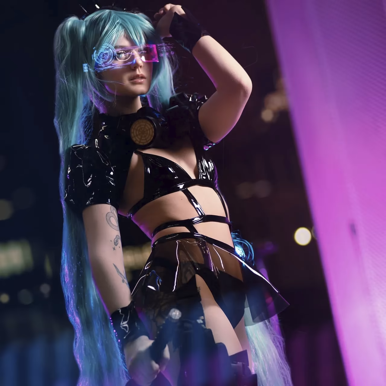 Alis Yume as Hatsune Miku — cosplay photo 12 of 31