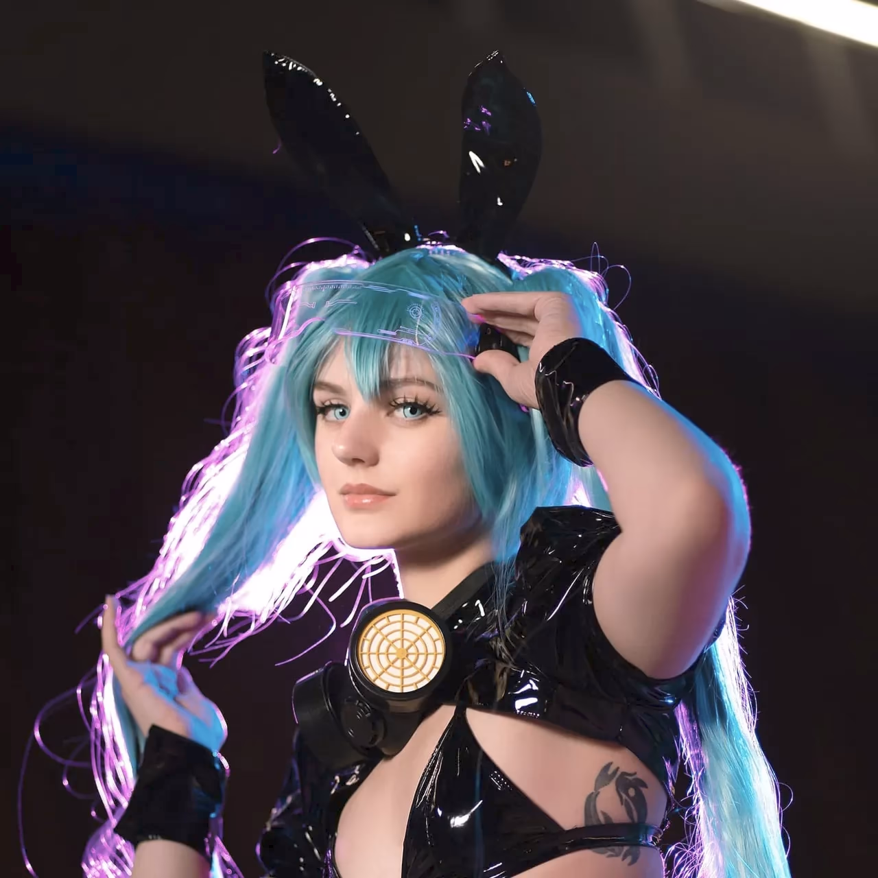 Alis Yume as Hatsune Miku — cosplay photo 13 of 31
