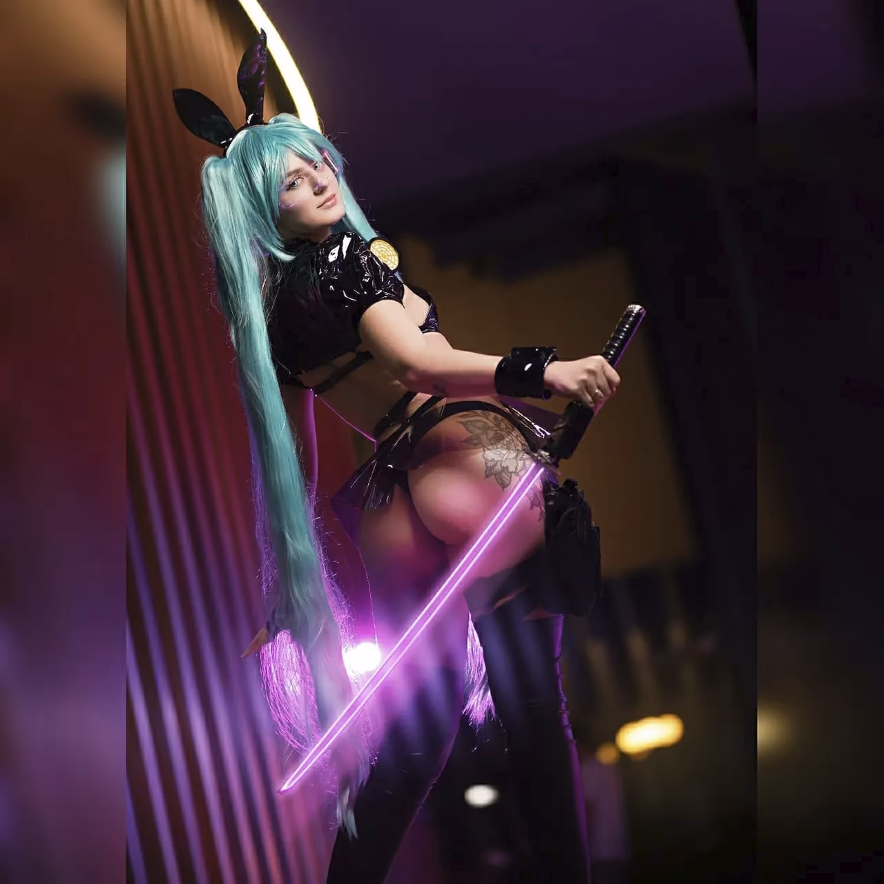 Alis Yume as Hatsune Miku — cosplay photo 8 of 31