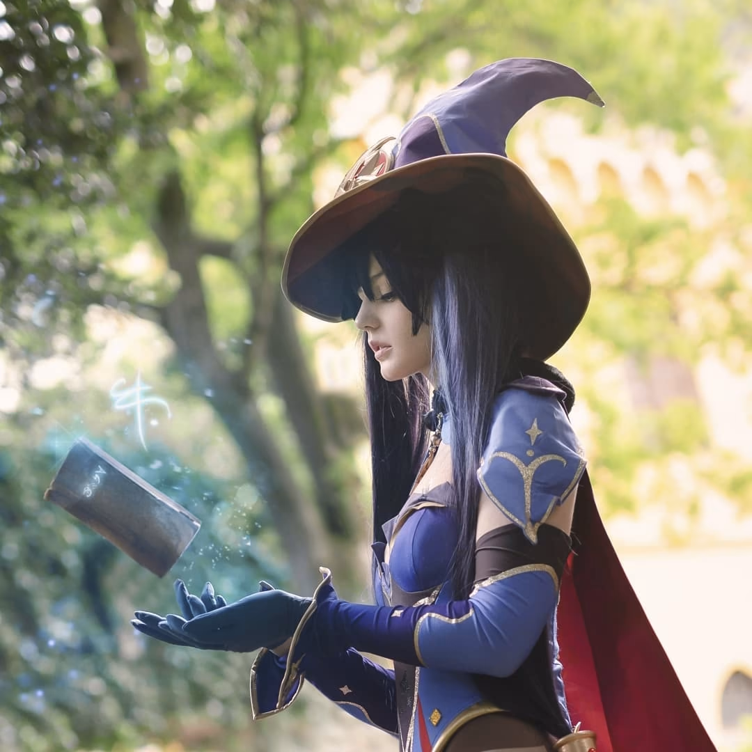 Alis Yume as Mona Megistus — cosplay photo 12 of 79