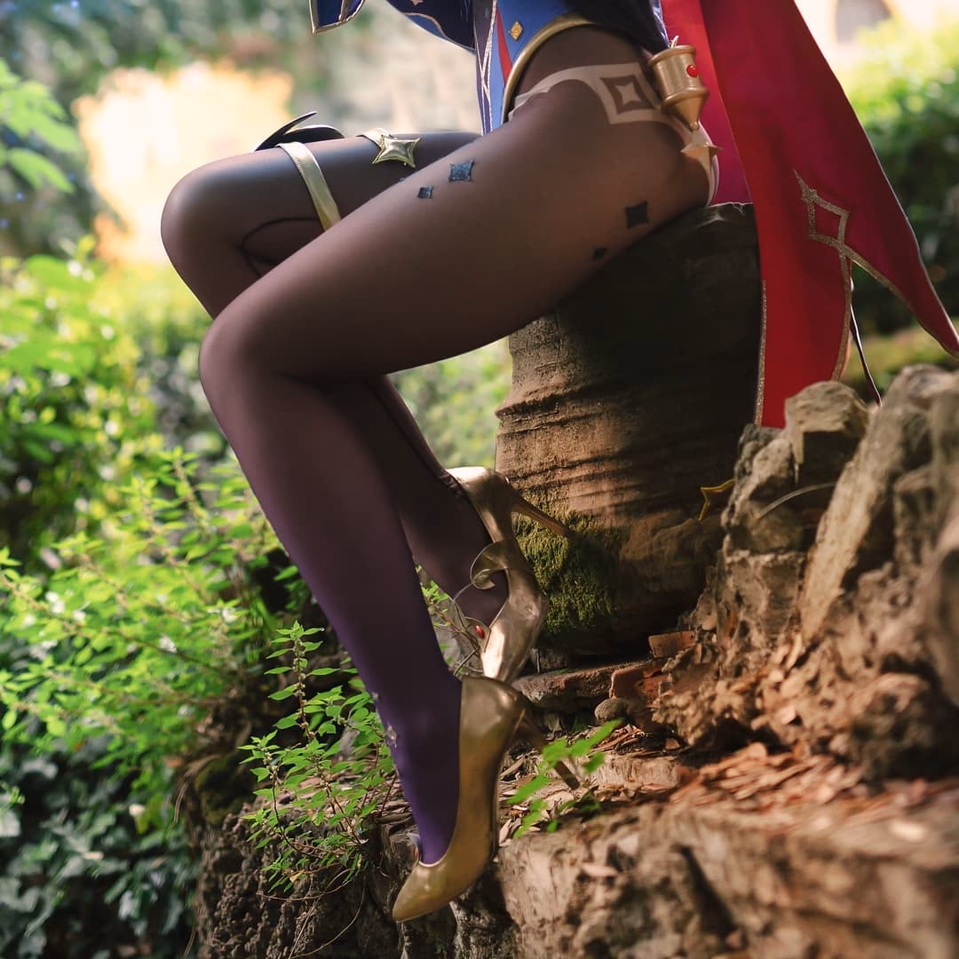 Alis Yume as Mona Megistus — cosplay photo 13 of 79