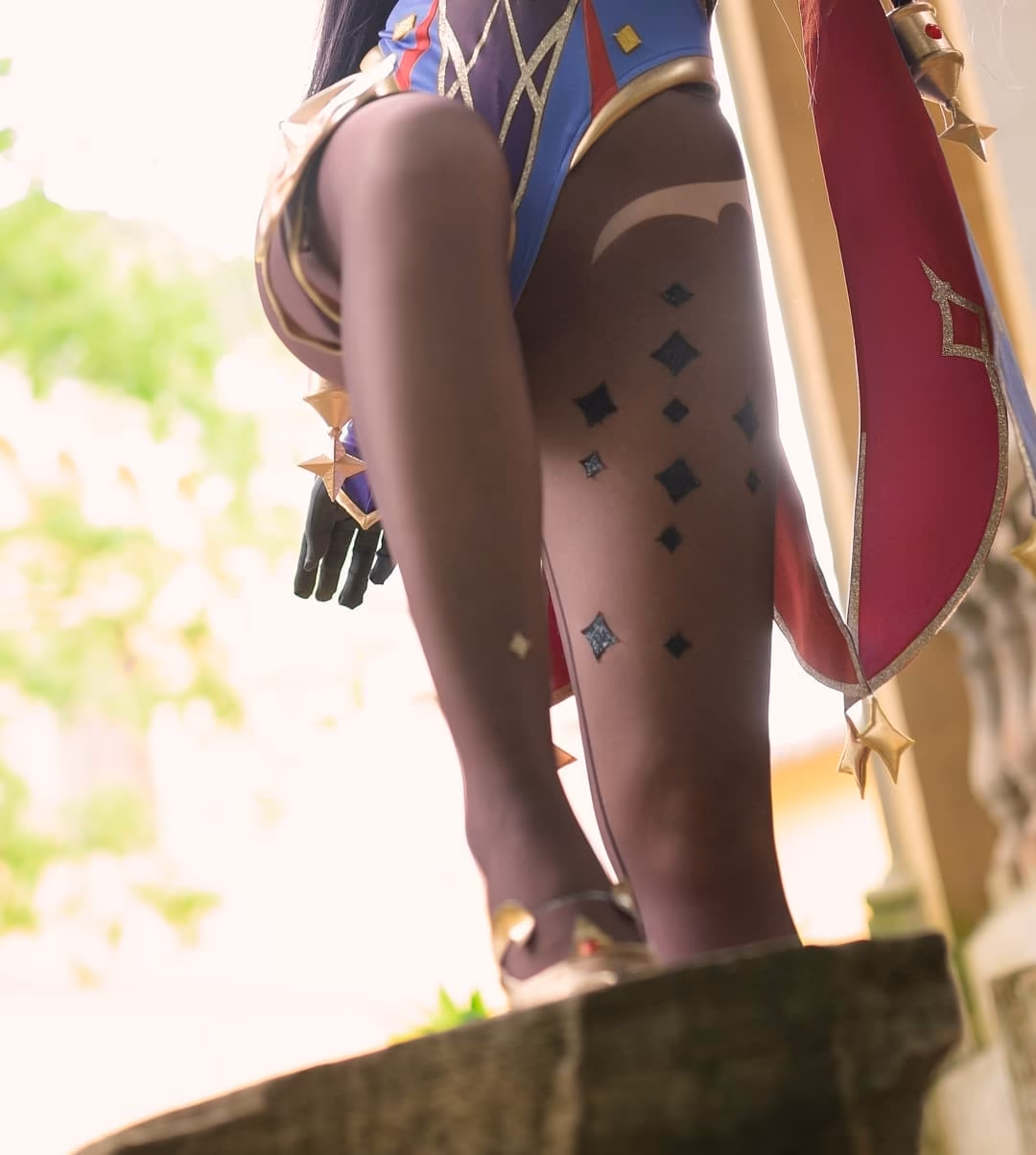Alis Yume as Mona Megistus — cosplay photo 18 of 79