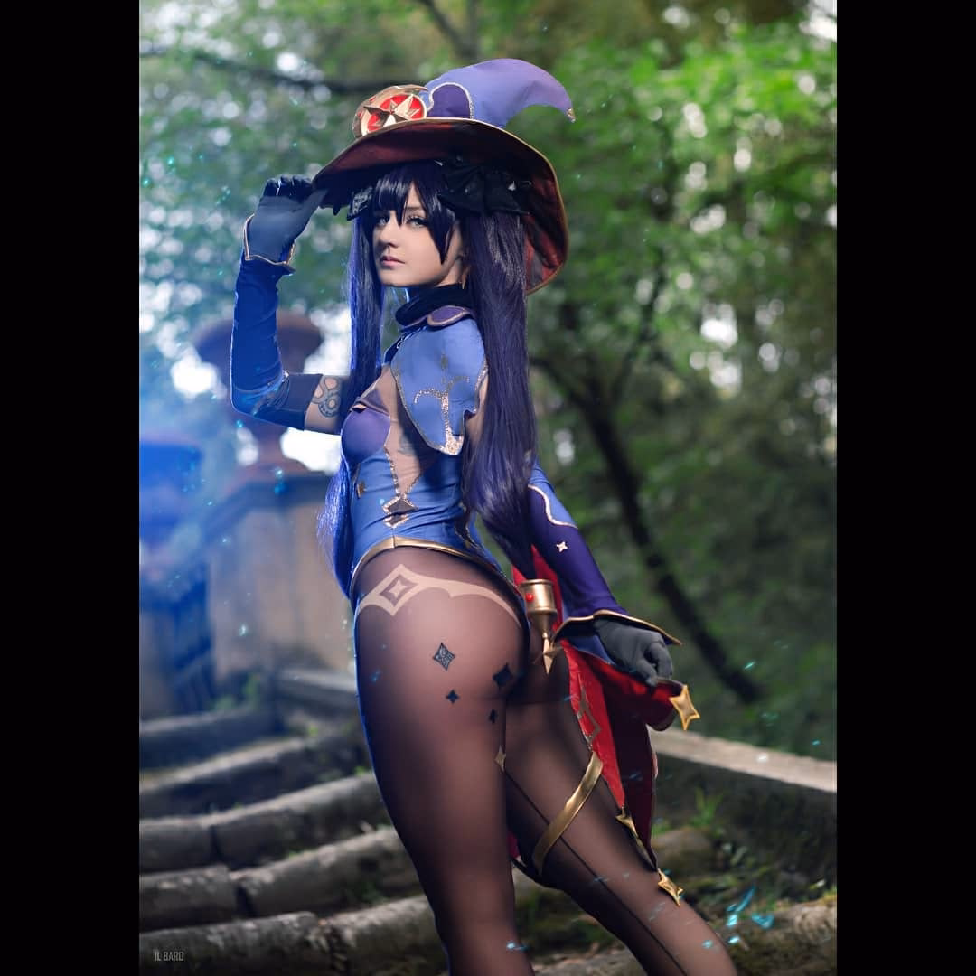 Alis Yume as Mona Megistus — cosplay photo 7 of 79