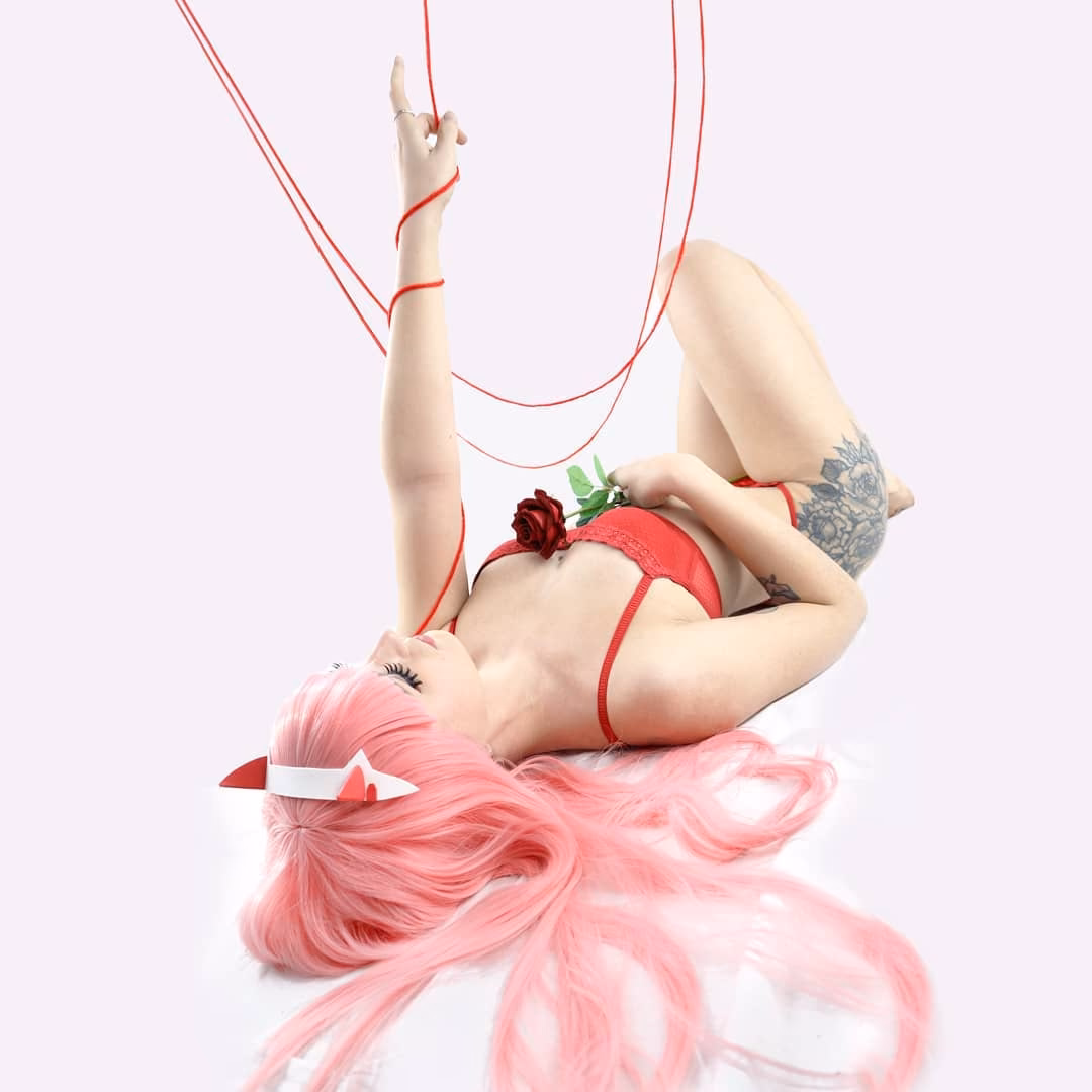 Alis Yume as Zero Two — cosplay photo 4 of 20