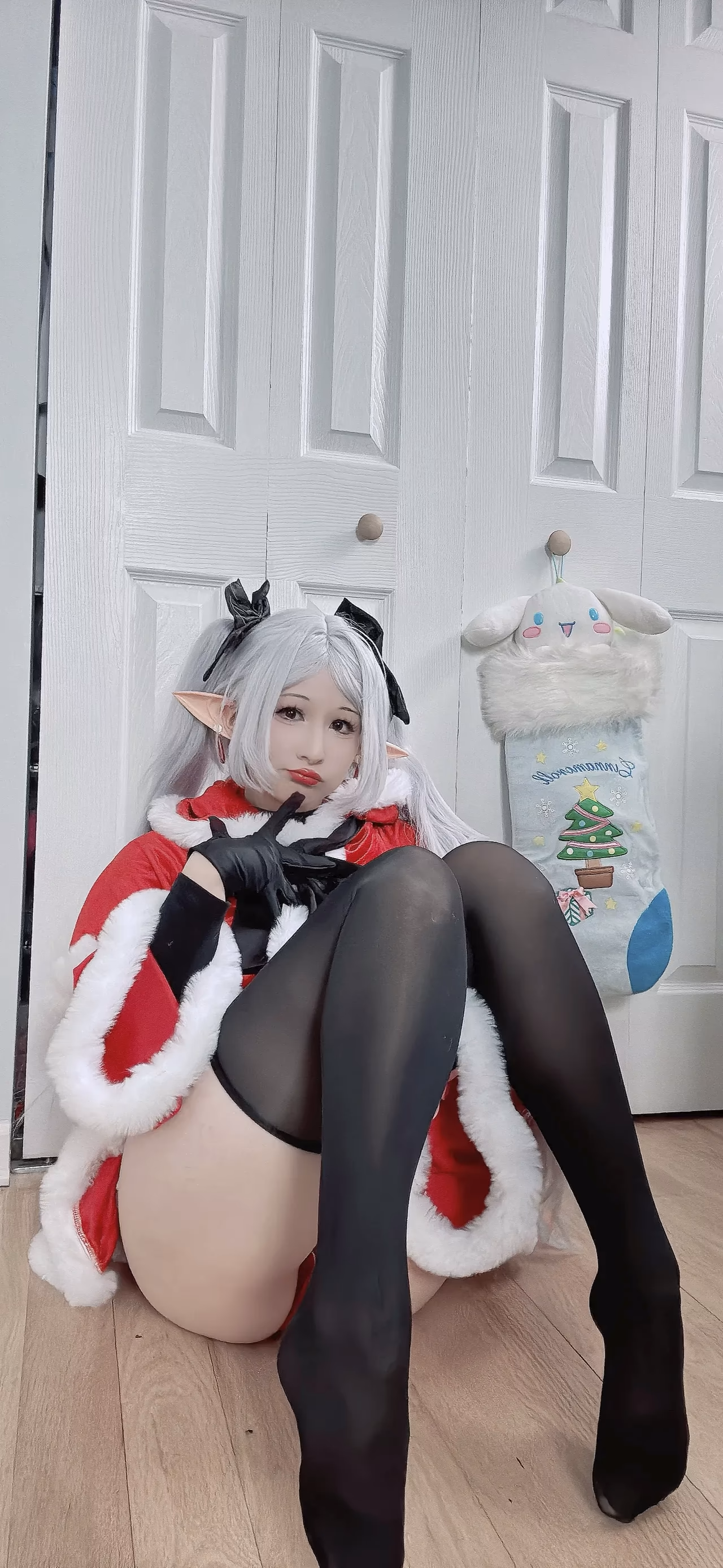 Alliechuu as Frieren — cosplay photo 5 of 25