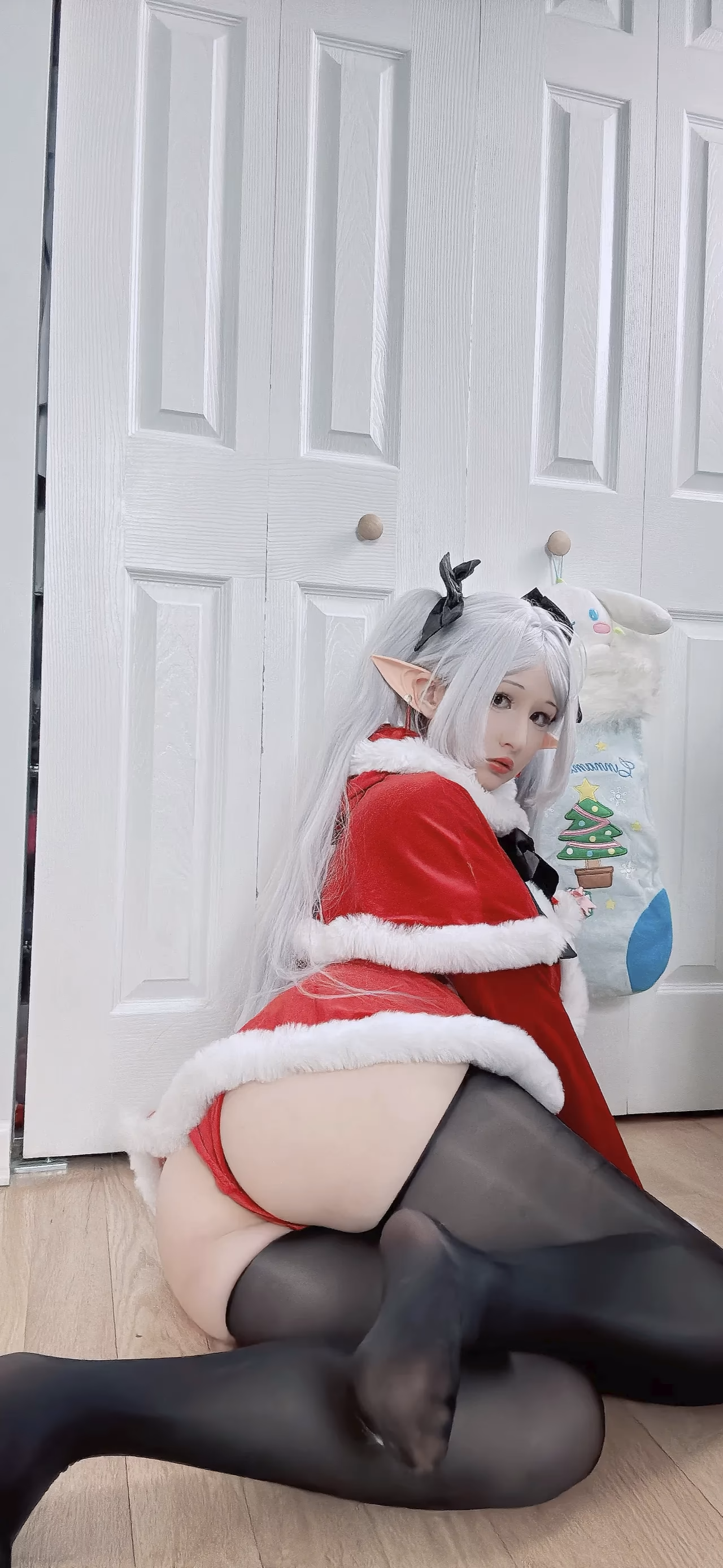 Alliechuu as Frieren — cosplay photo 7 of 25