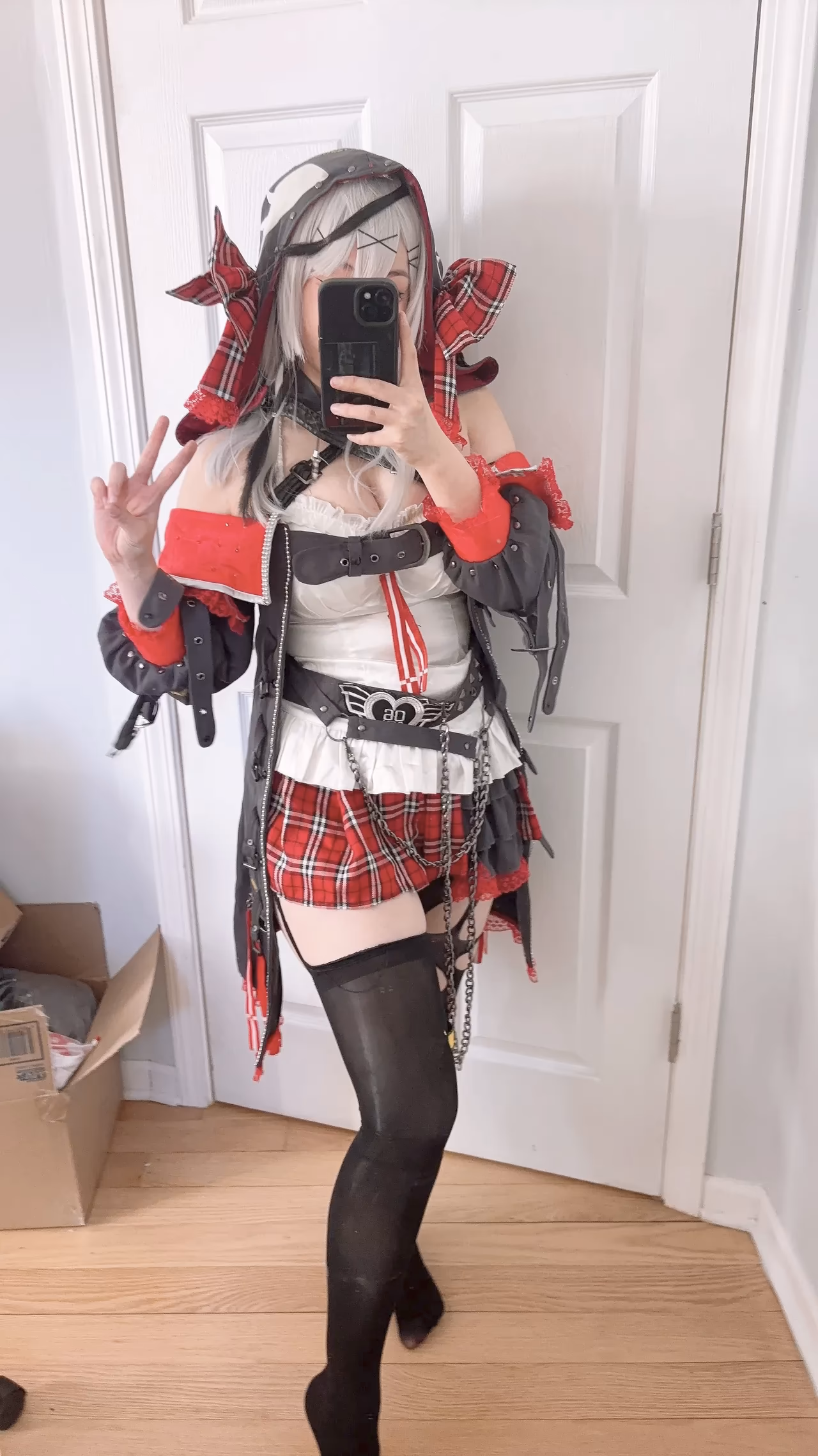 Alliechuu as Sakamata Chloe — cosplay photo 18 of 19