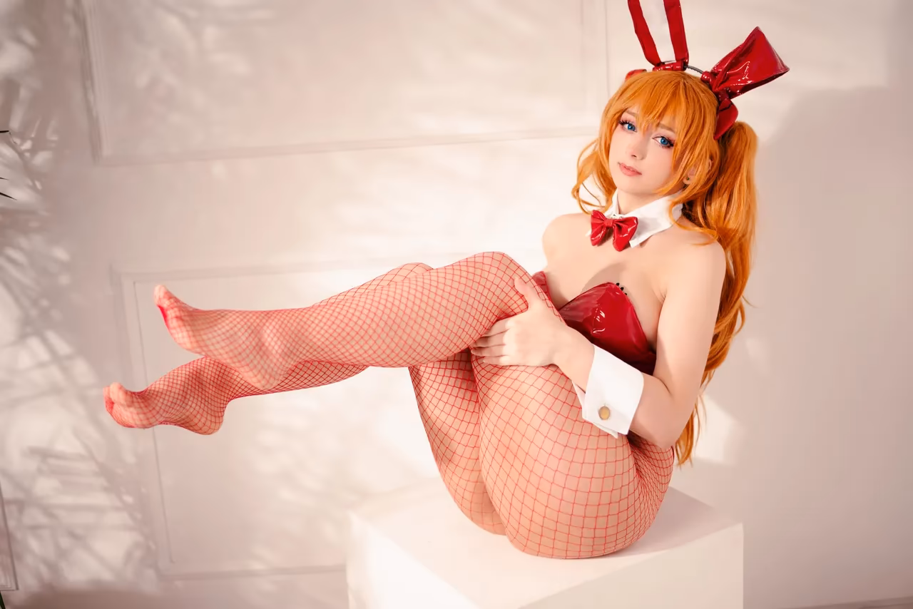 Aluctoria as Asuka Langley Soryu — cosplay photo 24 of 64