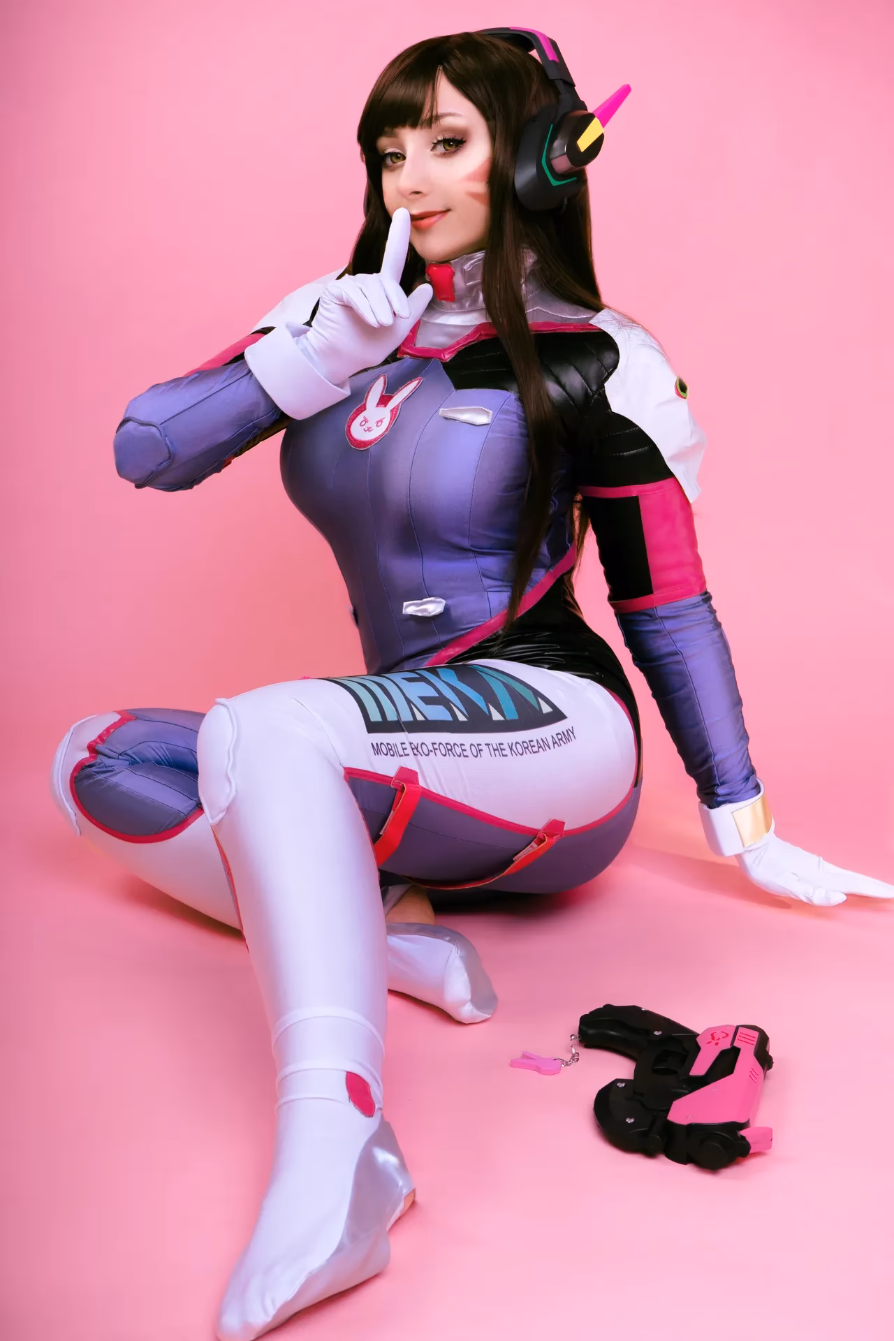 Aluctoria as D.Va — cosplay photo 11 of 34