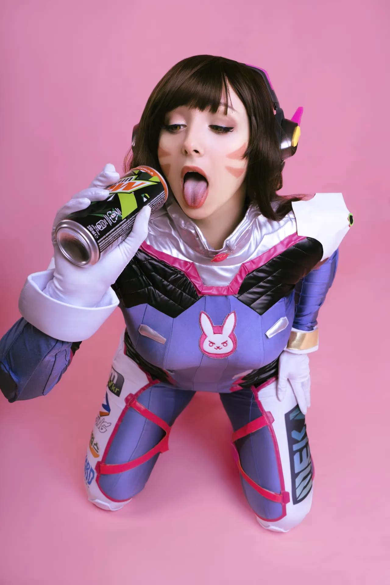 Aluctoria as D.Va — cosplay photo 12 of 34