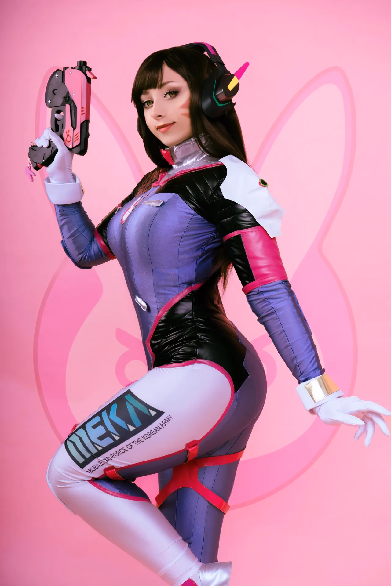 Aluctoria as D.Va — cosplay photo 5 of 34