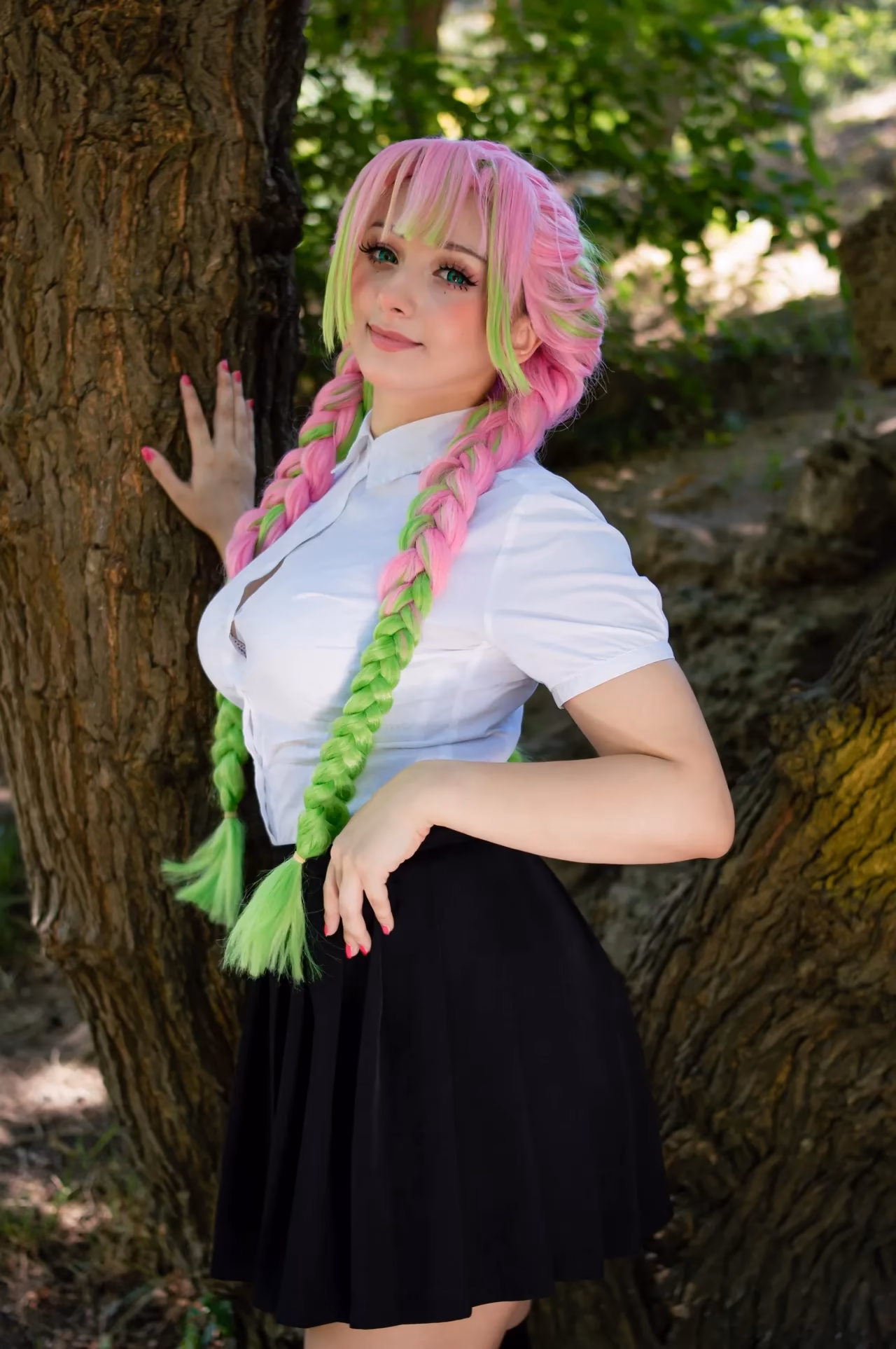 Aluctoria as Mitsuri Kanroji — cosplay photo 3 of 49