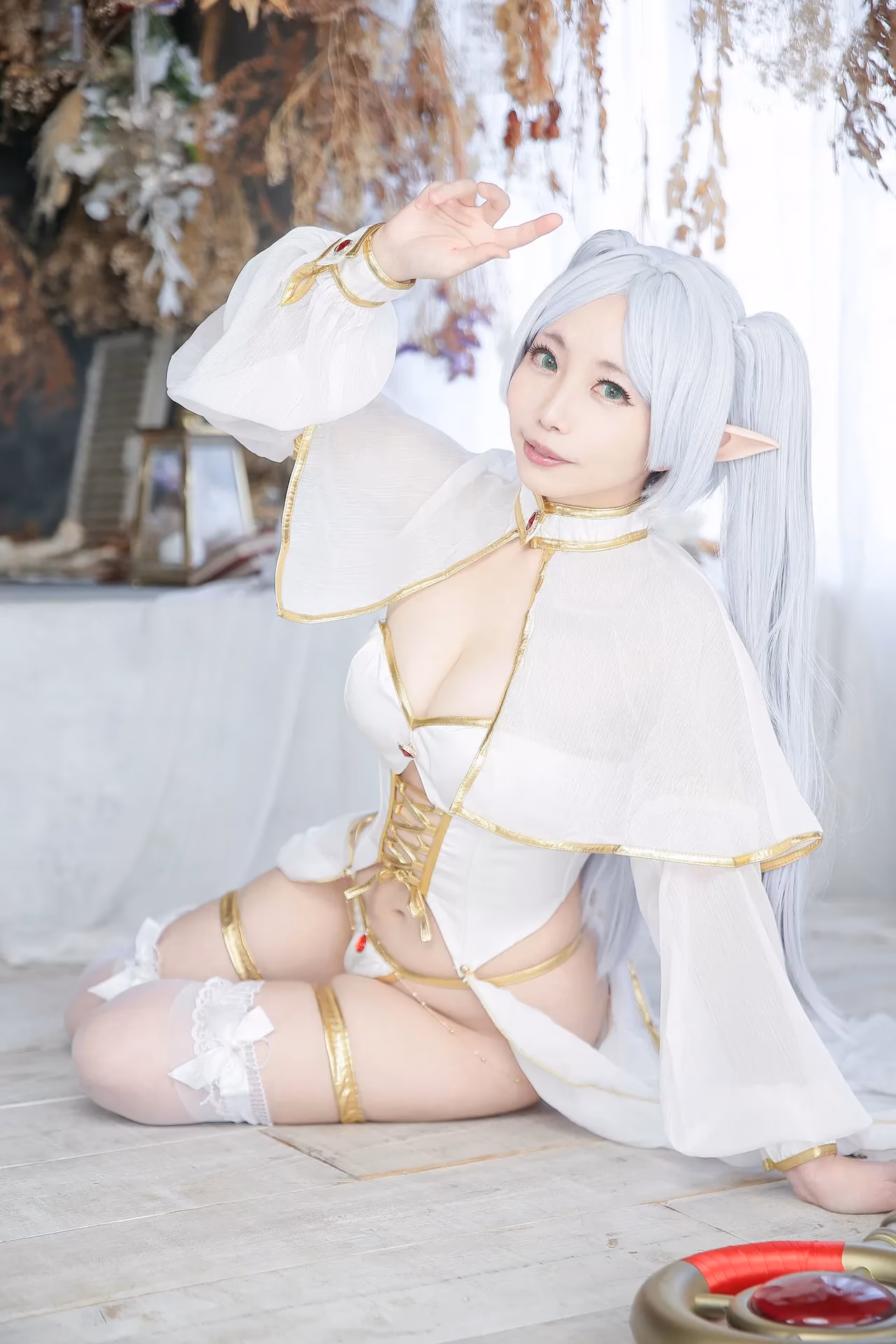 Amatsuka Miyu as Frieren — cosplay photo 13 of 462