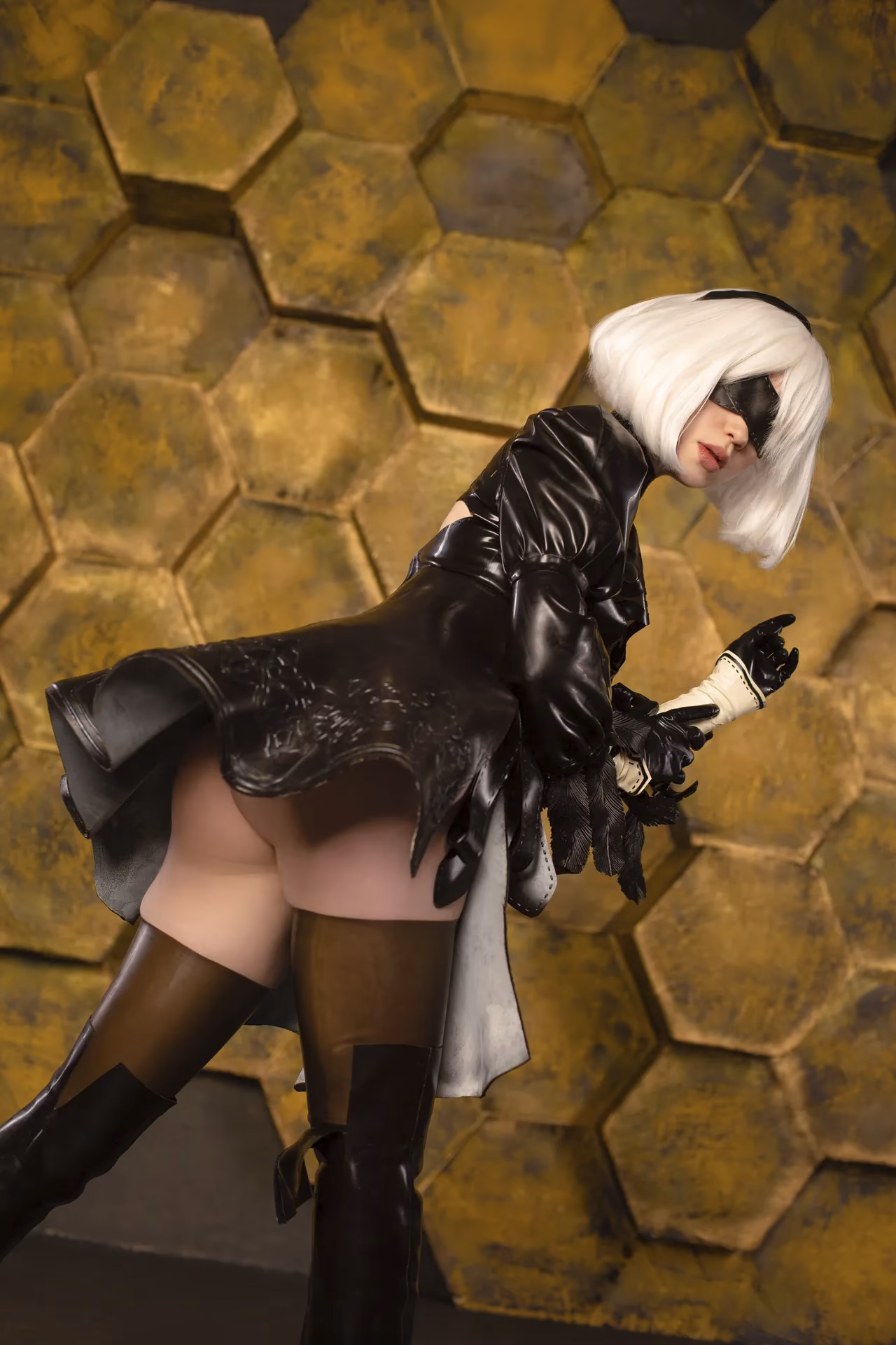 Ami Chan as 2B — cosplay photo 3 of 141