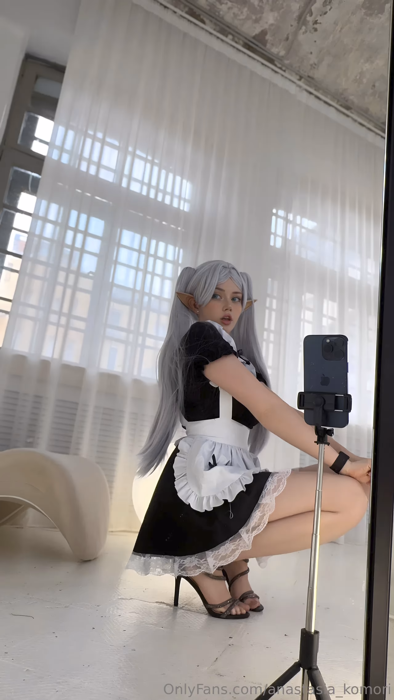 Anastasia Komori as Frieren — cosplay photo 17 of 74