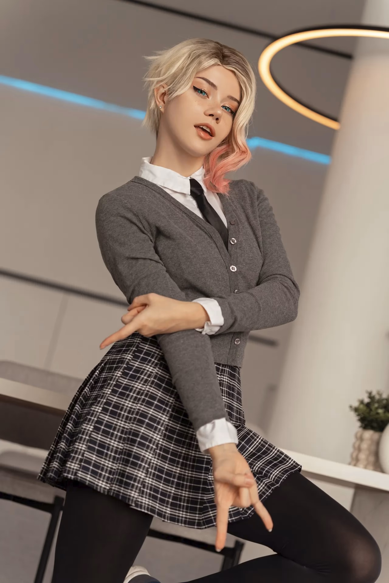 Anastasia Komori as Gwen Stacy — cosplay photo 10 of 54