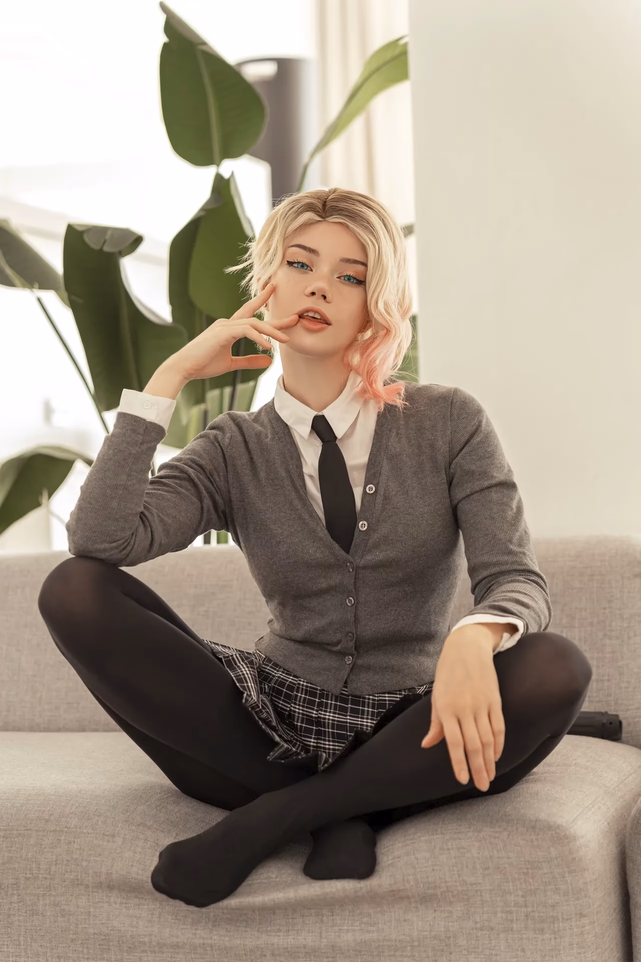 Anastasia Komori as Gwen Stacy — cosplay photo 17 of 54