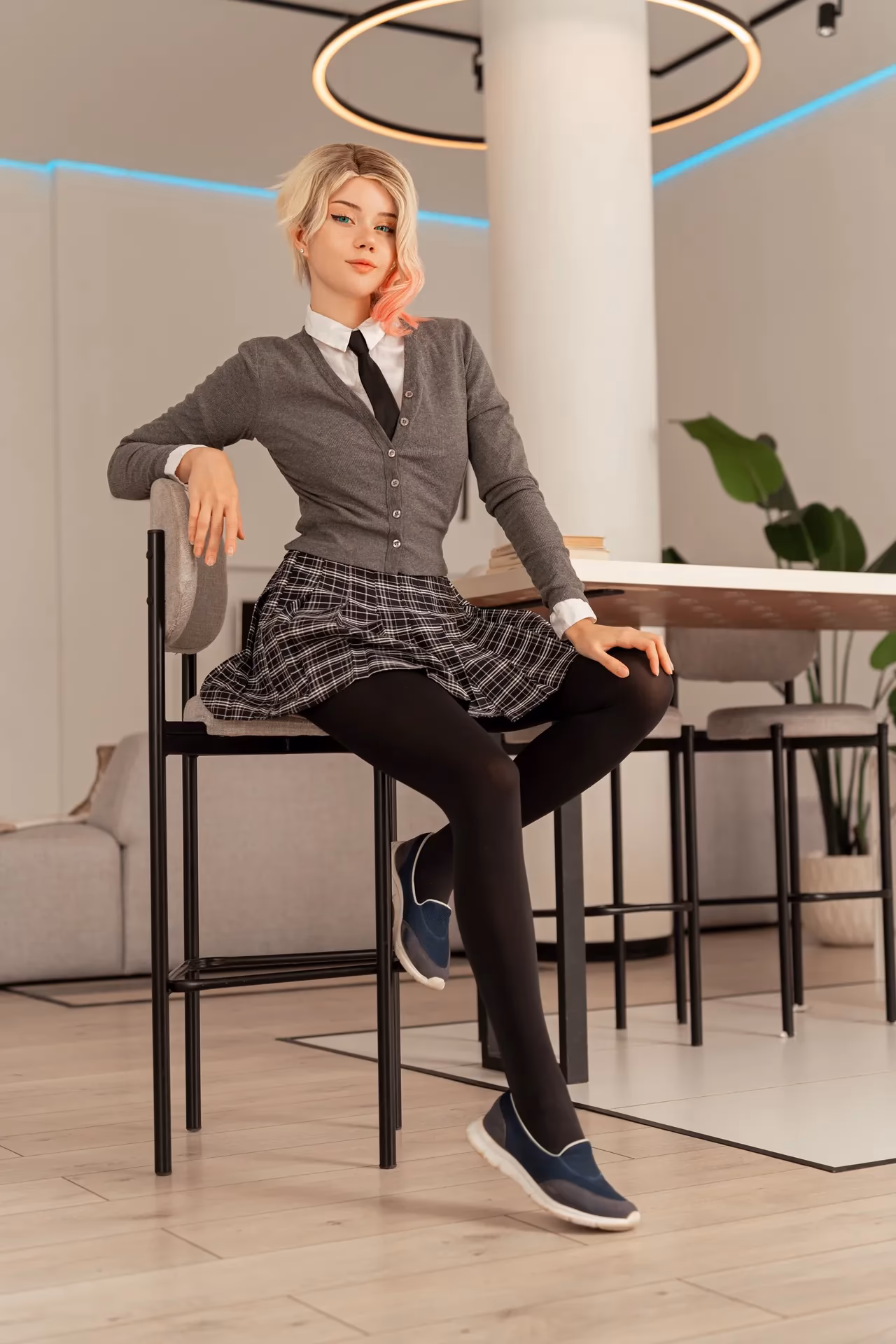 Anastasia Komori as Gwen Stacy — cosplay photo 7 of 54