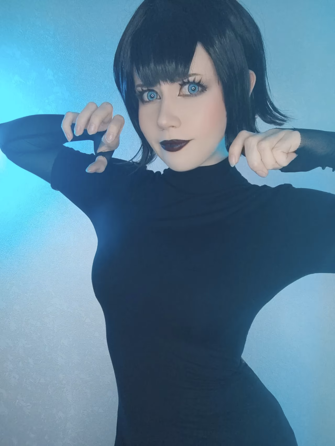 Anastasia Komori as Mavis Dracula — cosplay photo 24 of 30