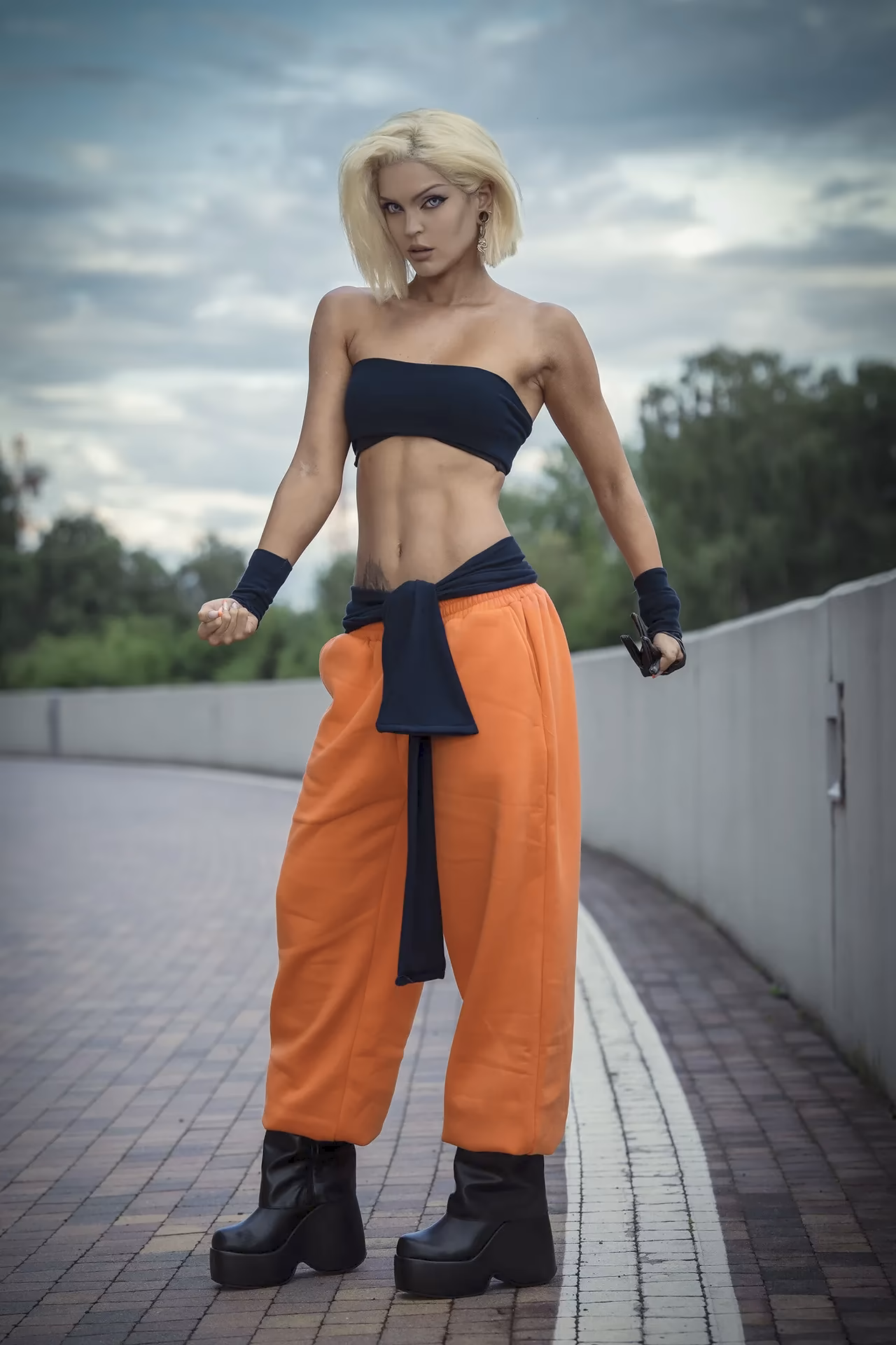 Andrasta as Android 18 — cosplay photo 15 of 16