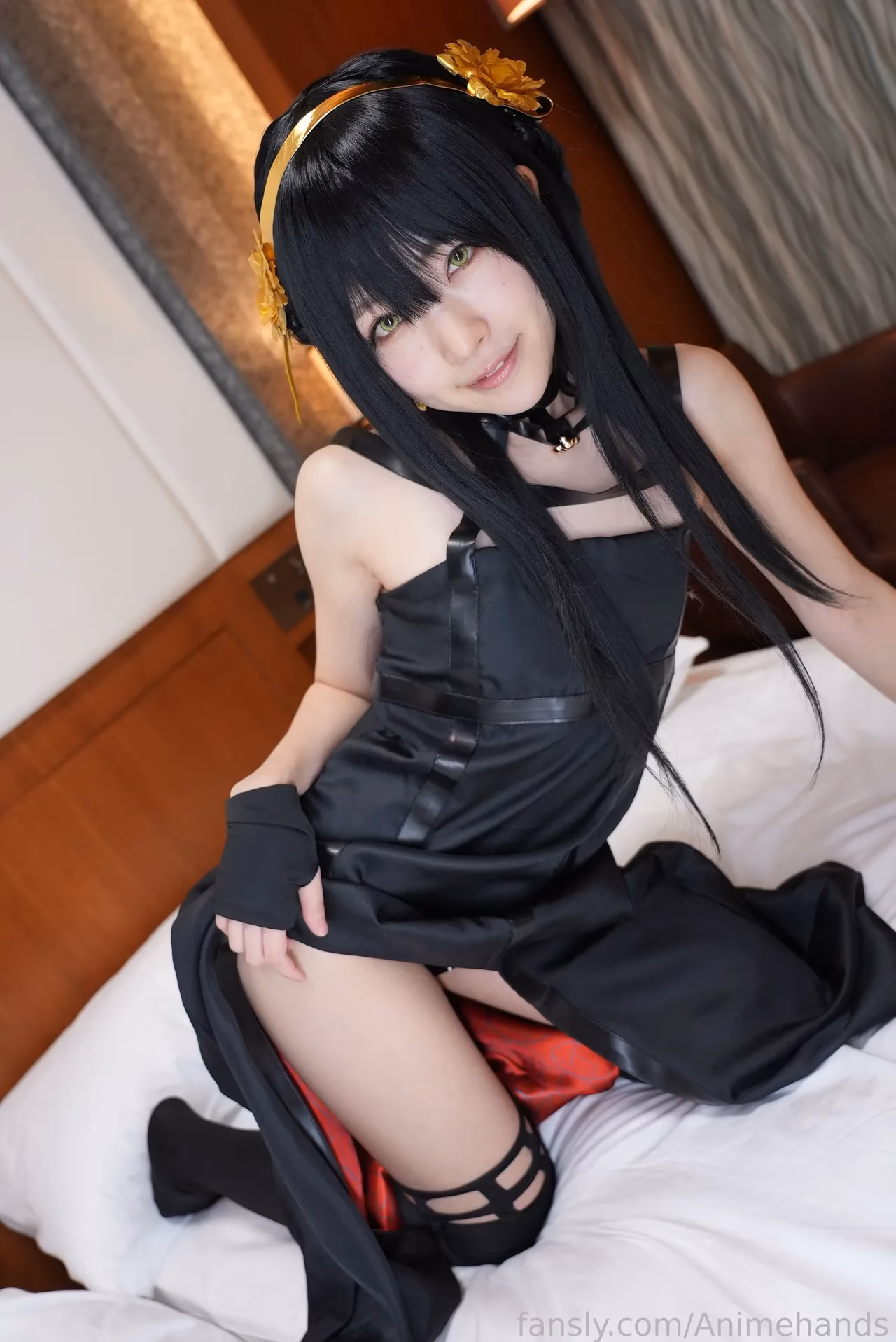 Animehands - Yor Forger - Spy x Family - Cosplay Gallery - 10 Images preview