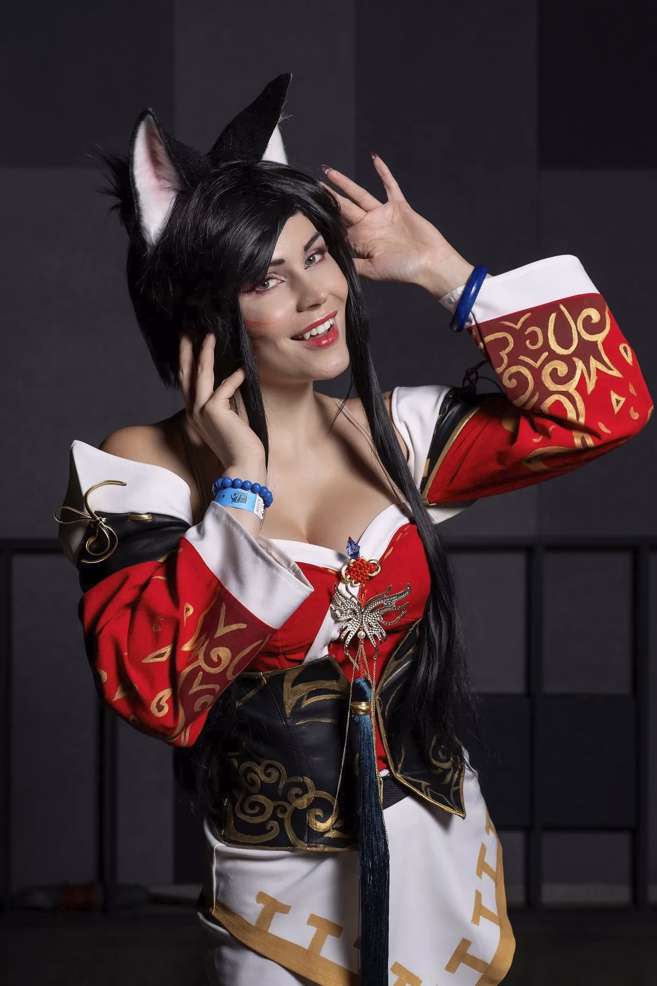 Anya Ichios as Ahri — cosplay photo 7 of 13