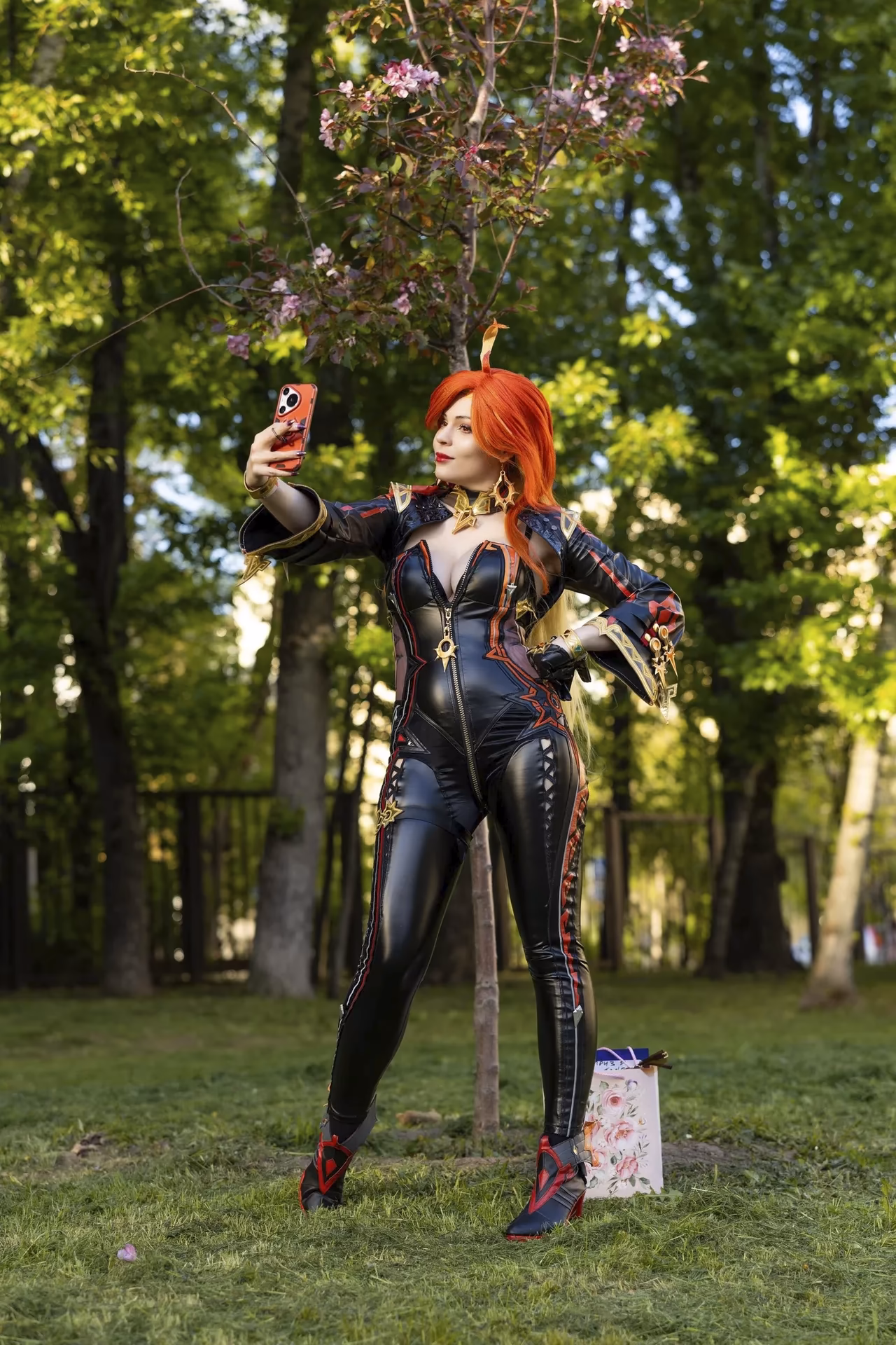 Anya Ichios as Mavuika — cosplay photo 16 of 18