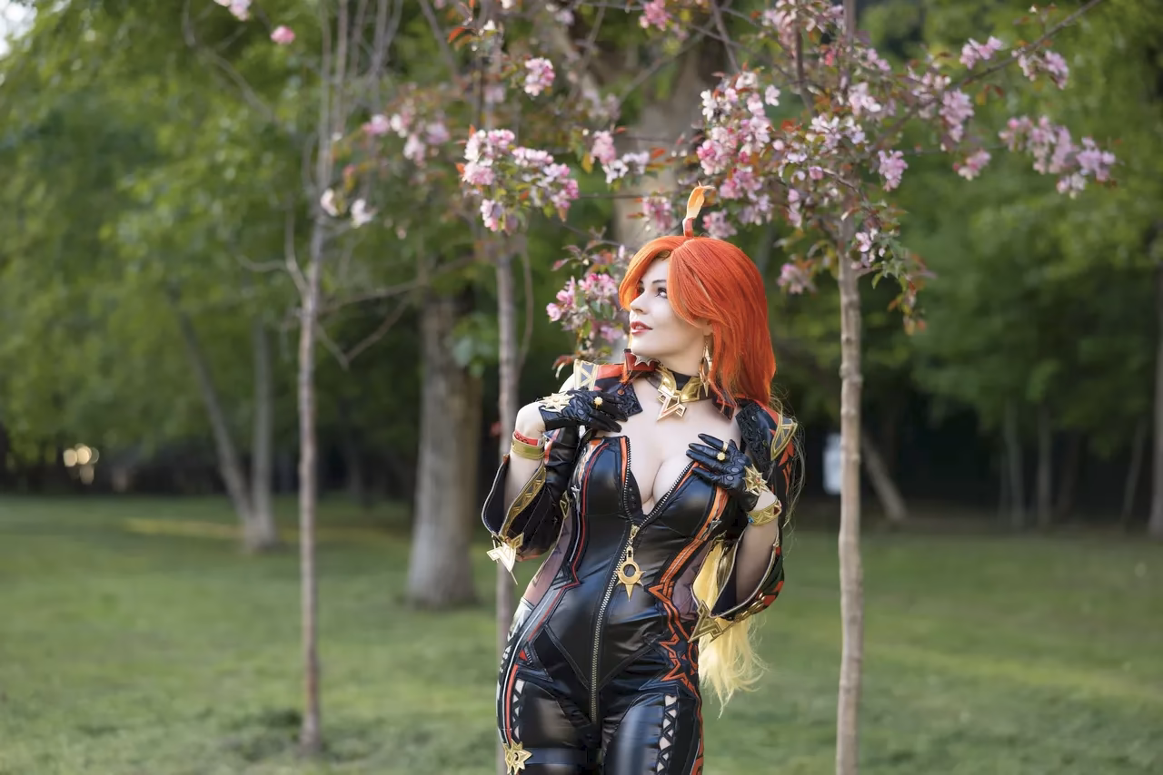 Anya Ichios as Mavuika — cosplay photo 18 of 18