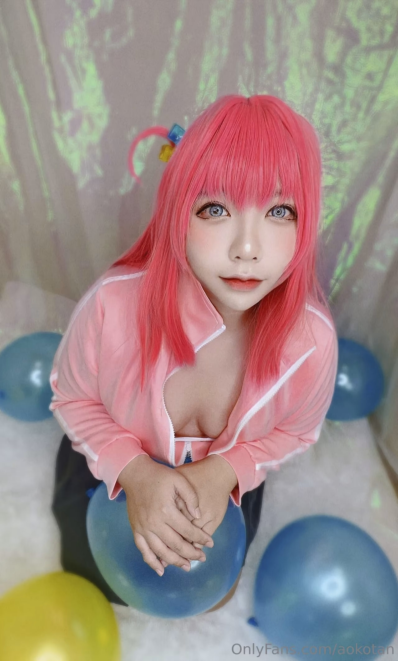 Aokotan as Hitori Gotoh — cosplay photo 11 of 75