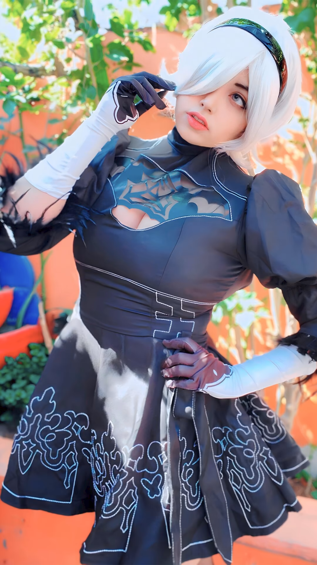 Arelly Trujillo as 2B — cosplay photo 6 of 11