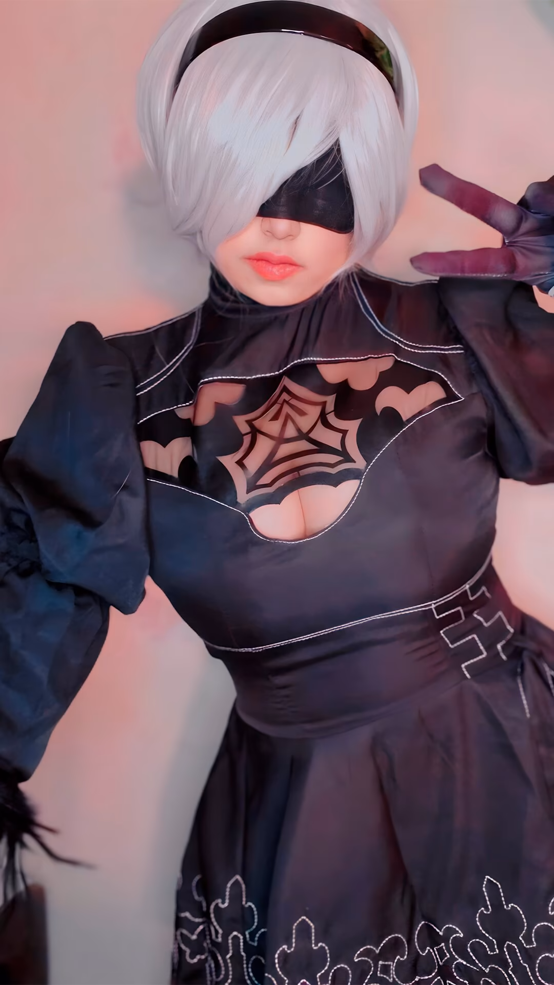 Arelly Trujillo as 2B — cosplay photo 9 of 11