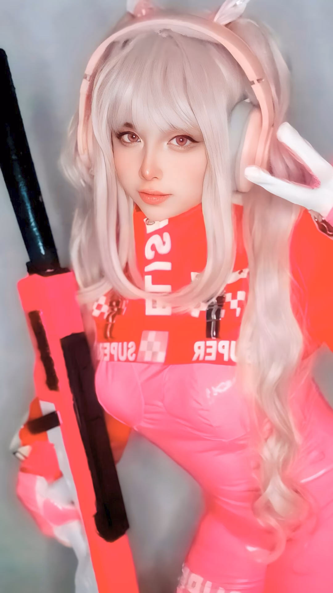 Arelly Trujillo as Alice — cosplay photo 10 of 21