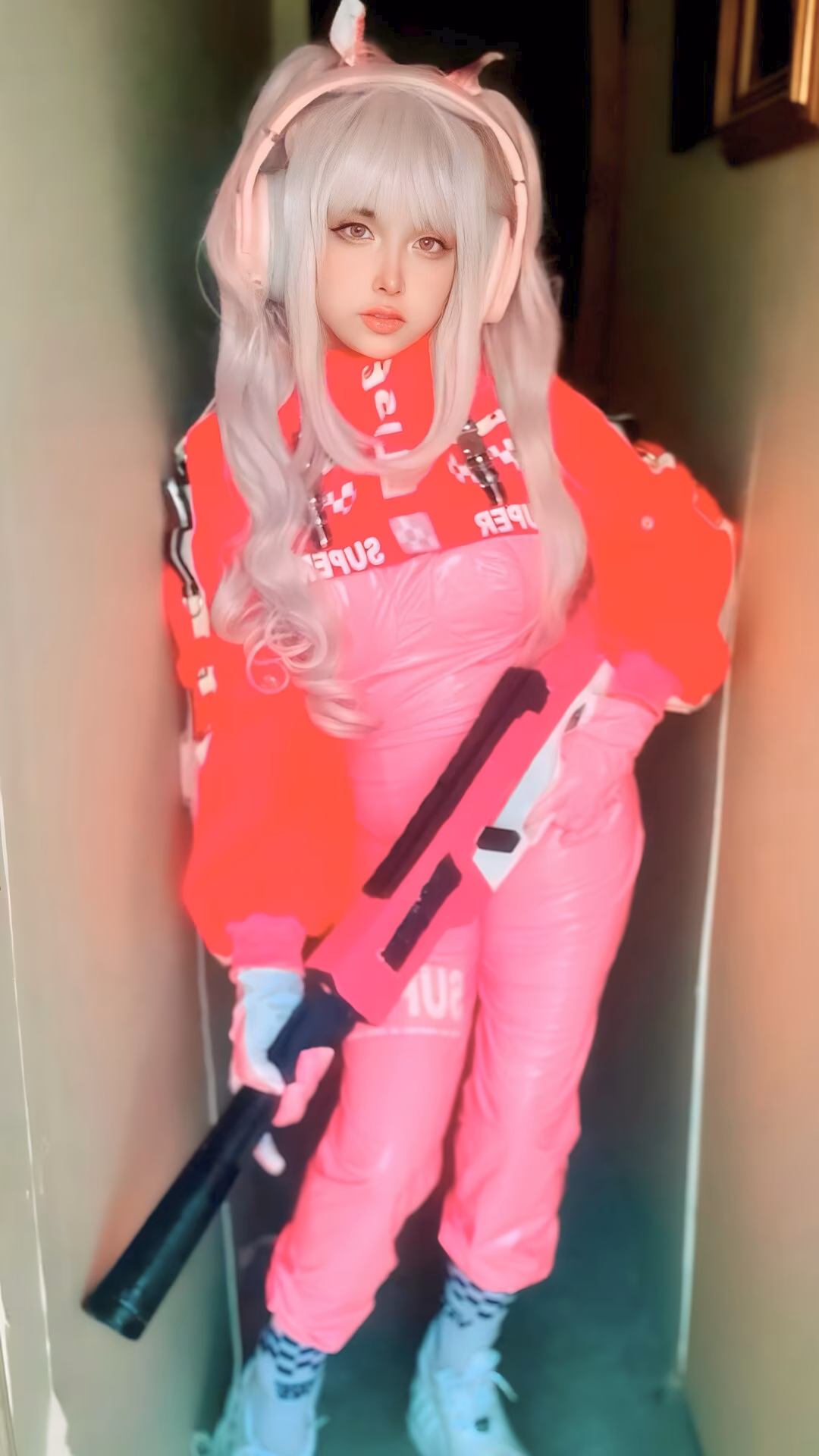 Arelly Trujillo as Alice — cosplay photo 4 of 21