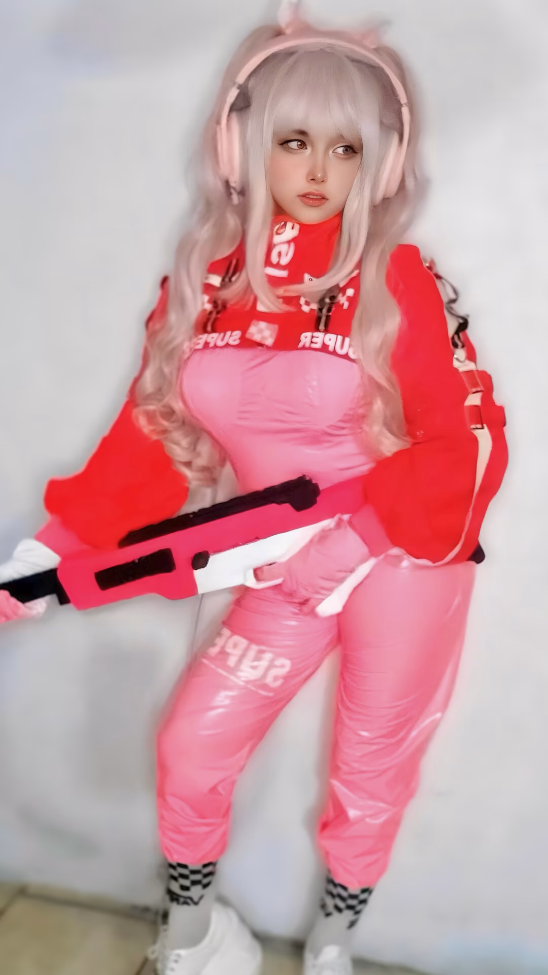 Arelly Trujillo as Alice — cosplay photo 6 of 21