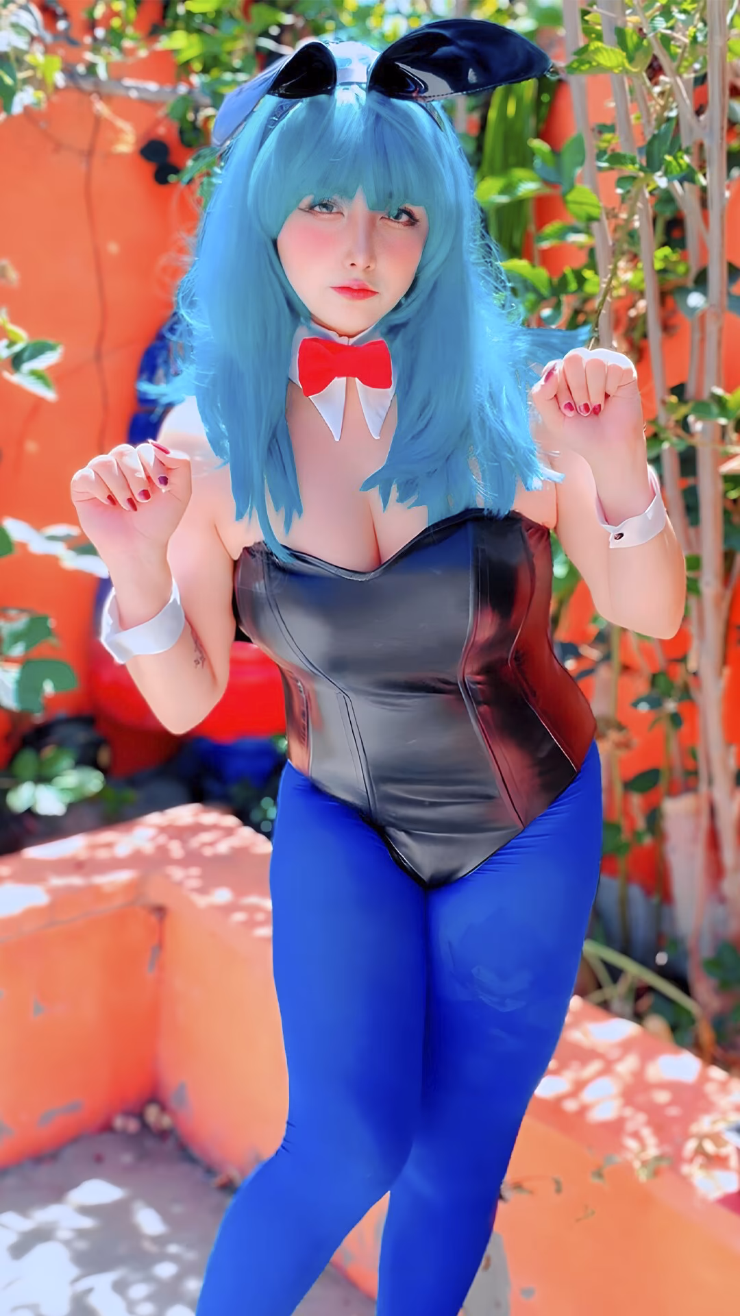 Arelly Trujillo as Bulma — cosplay photo 6 of 8